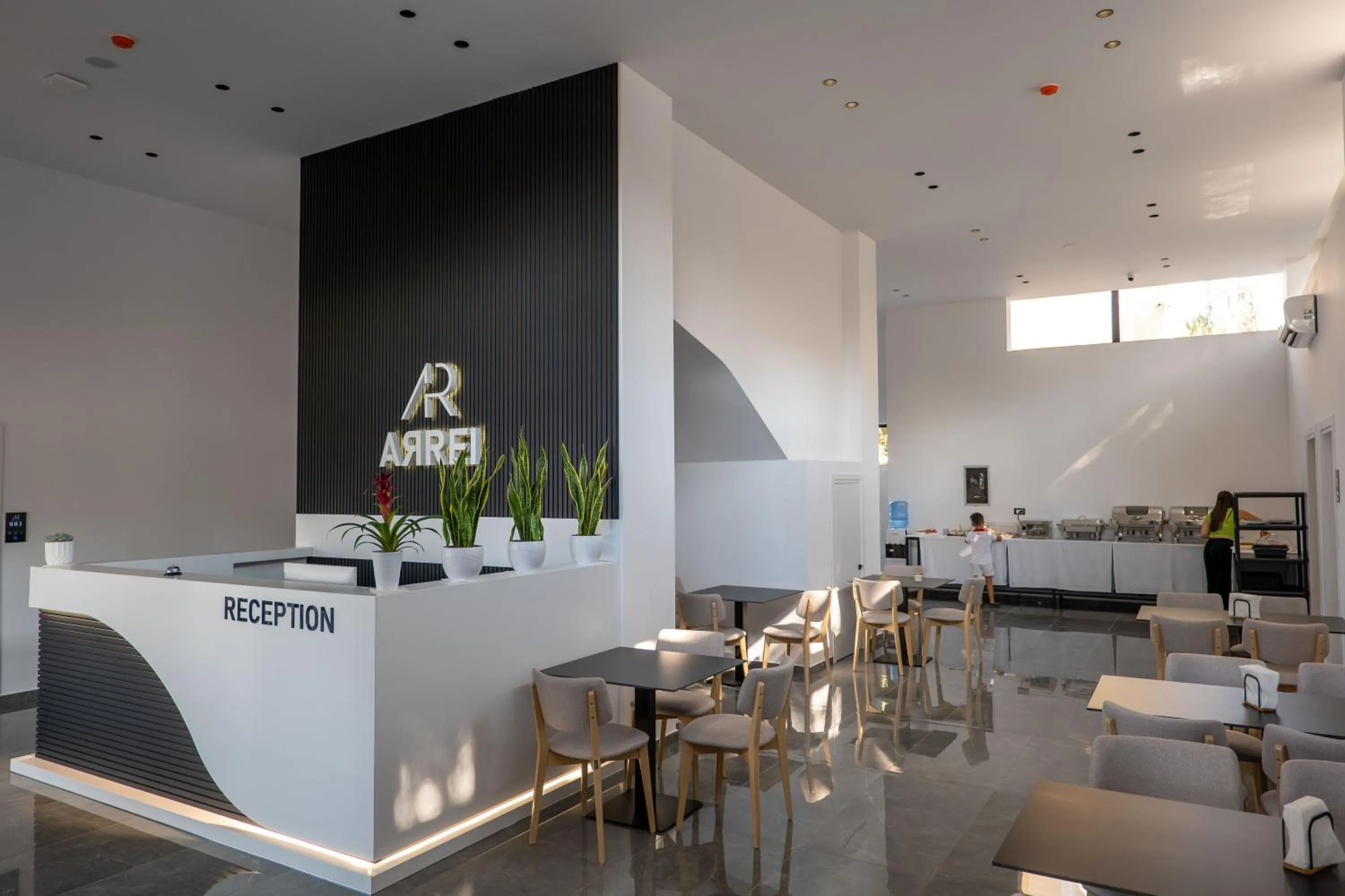 Lobby or reception in Arrei Hotel