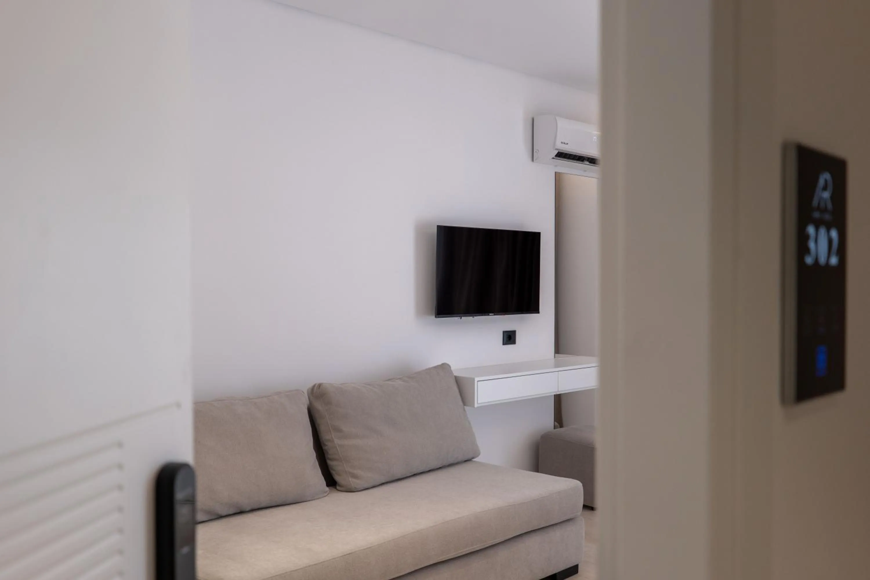 TV and multimedia in Arrei Hotel