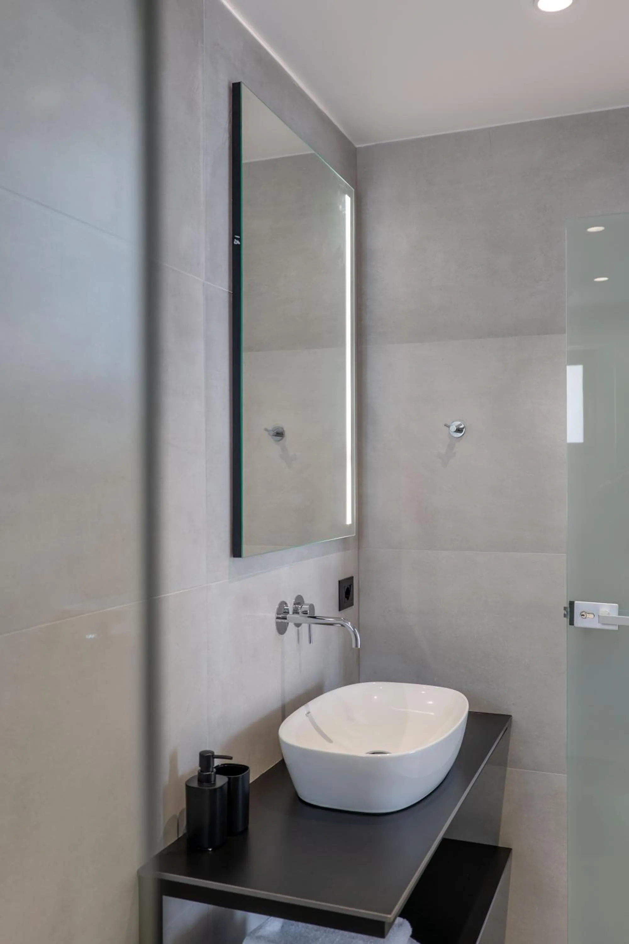 Bathroom in Arrei Hotel