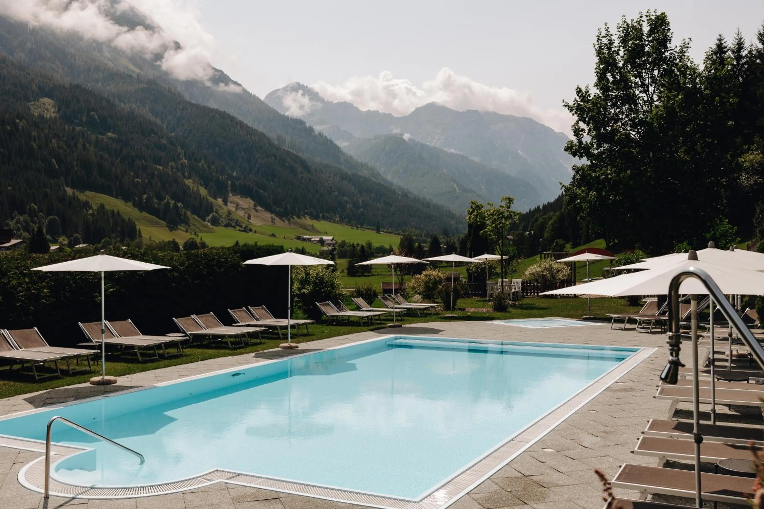 Swimming pool in Hubertus - Das Landhaus