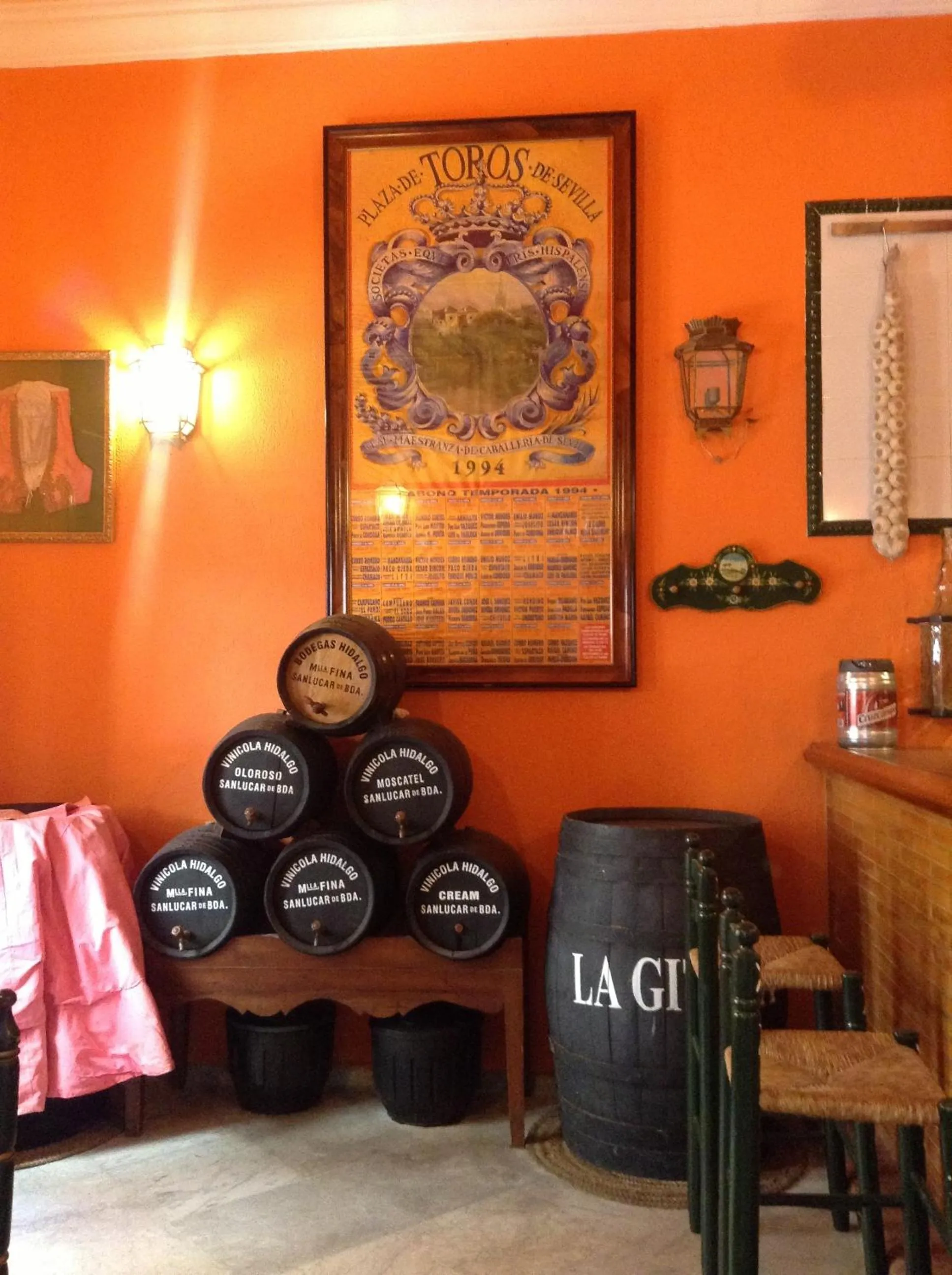 Lounge or bar in Hostal Sierpes