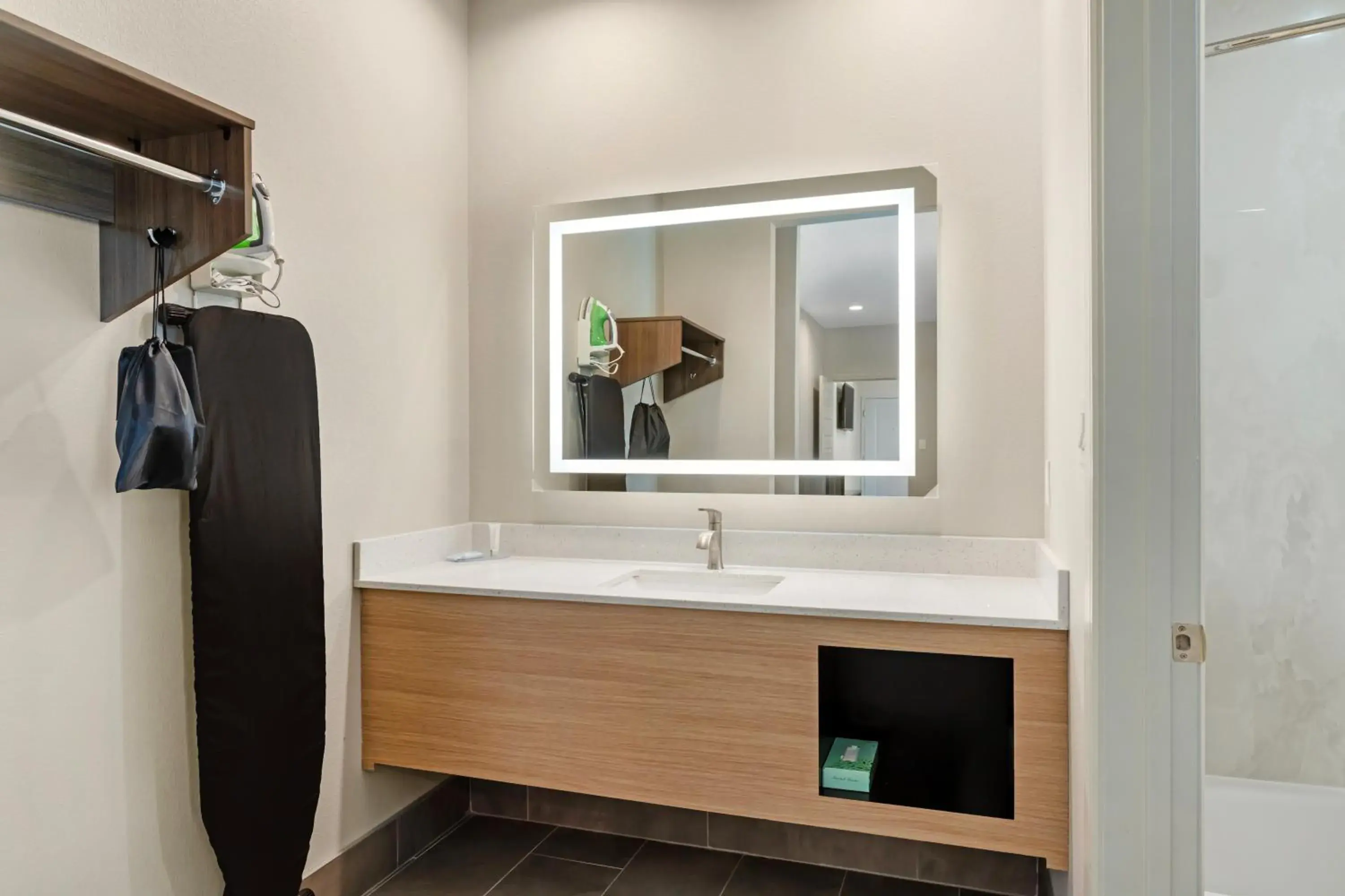 Efficiency Queen Suite with Two Queen Beds - Non Smoking in Clarion Pointe Efficiency Queen Suite with Two Queen Beds - Non Smoking in Clarion Pointe