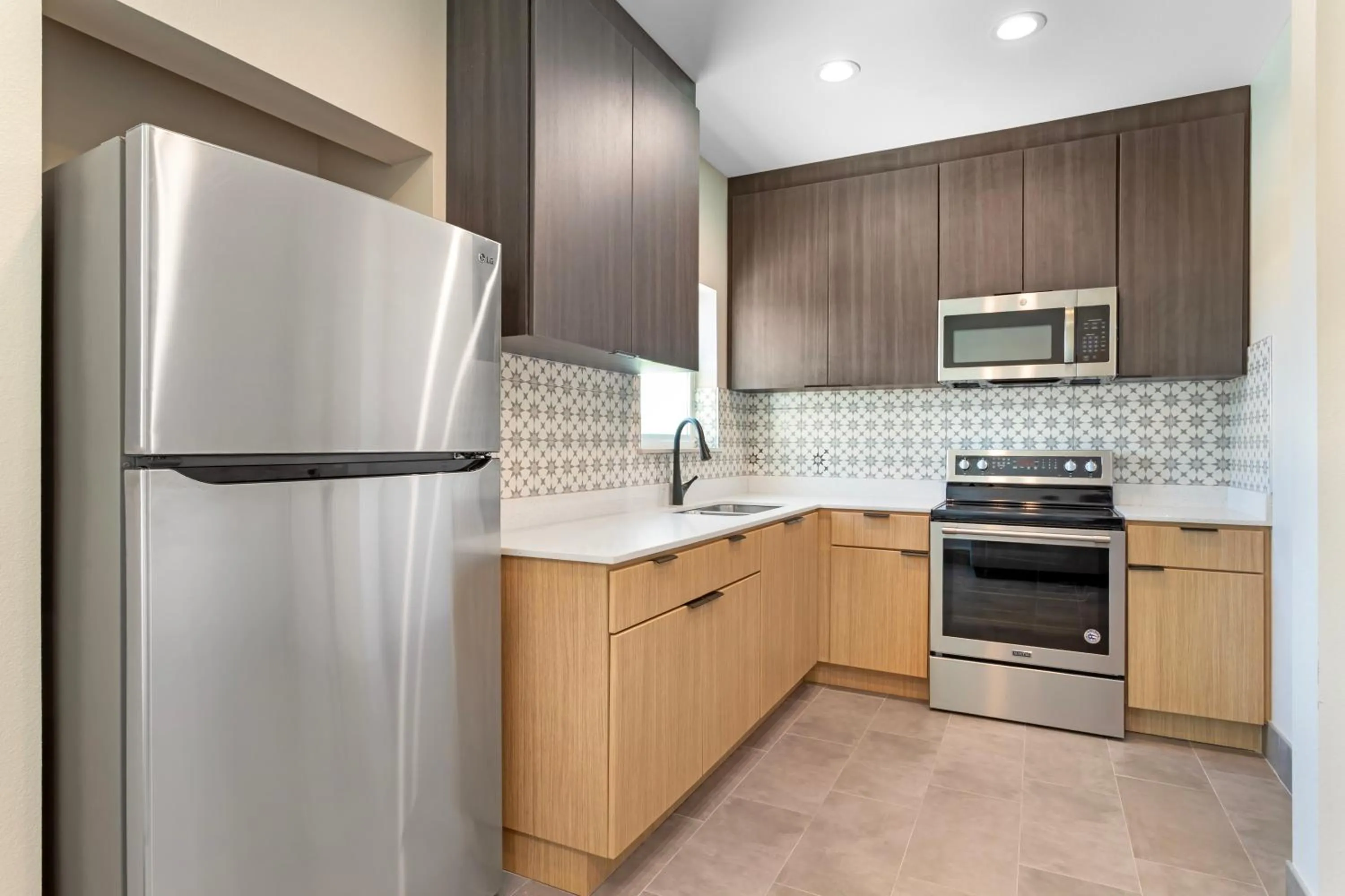 Clarion Pointe Spring - Houston North