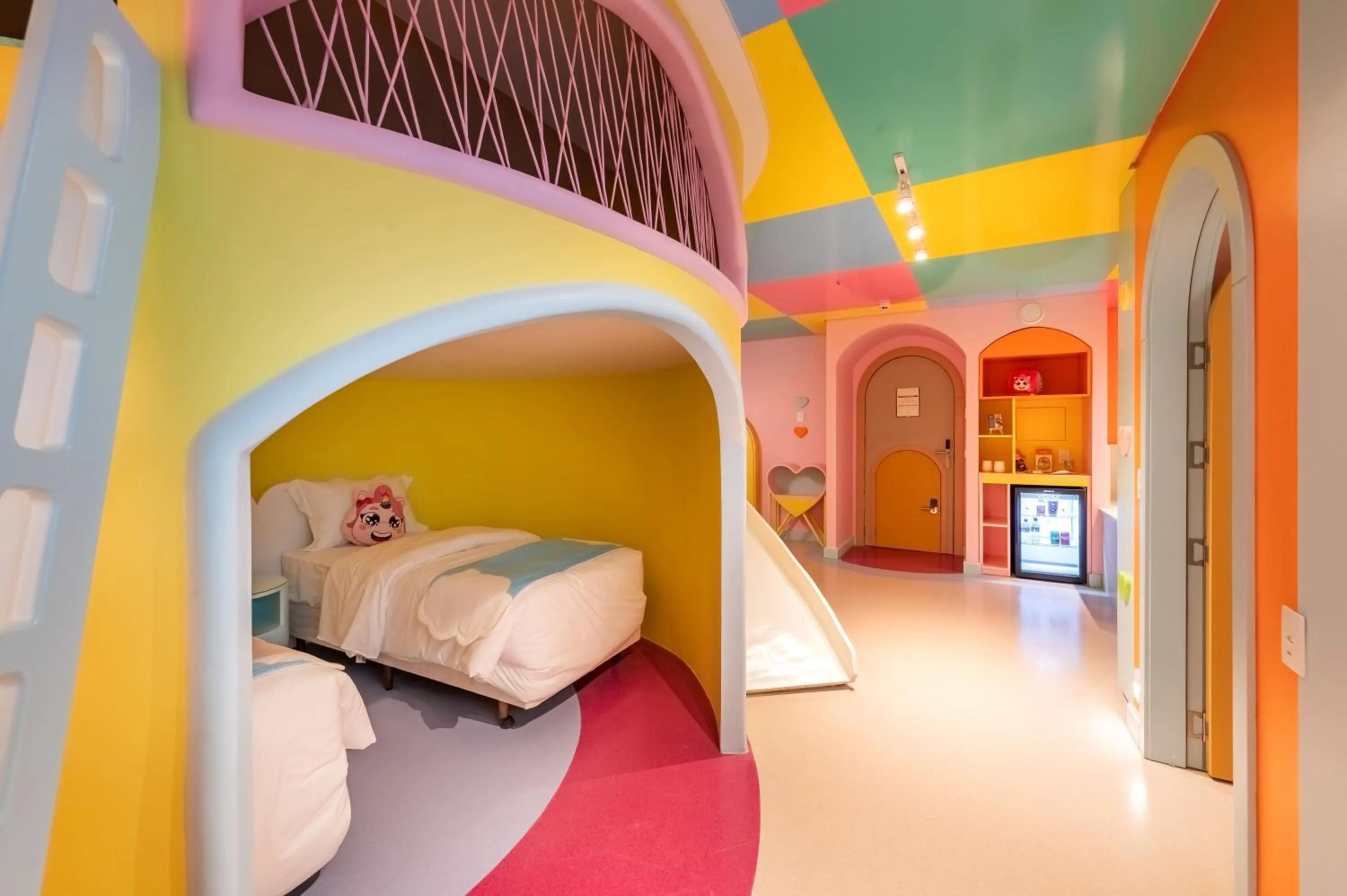 Photo of the whole room, Bed in Mundo Criamigos Hotel Gramado