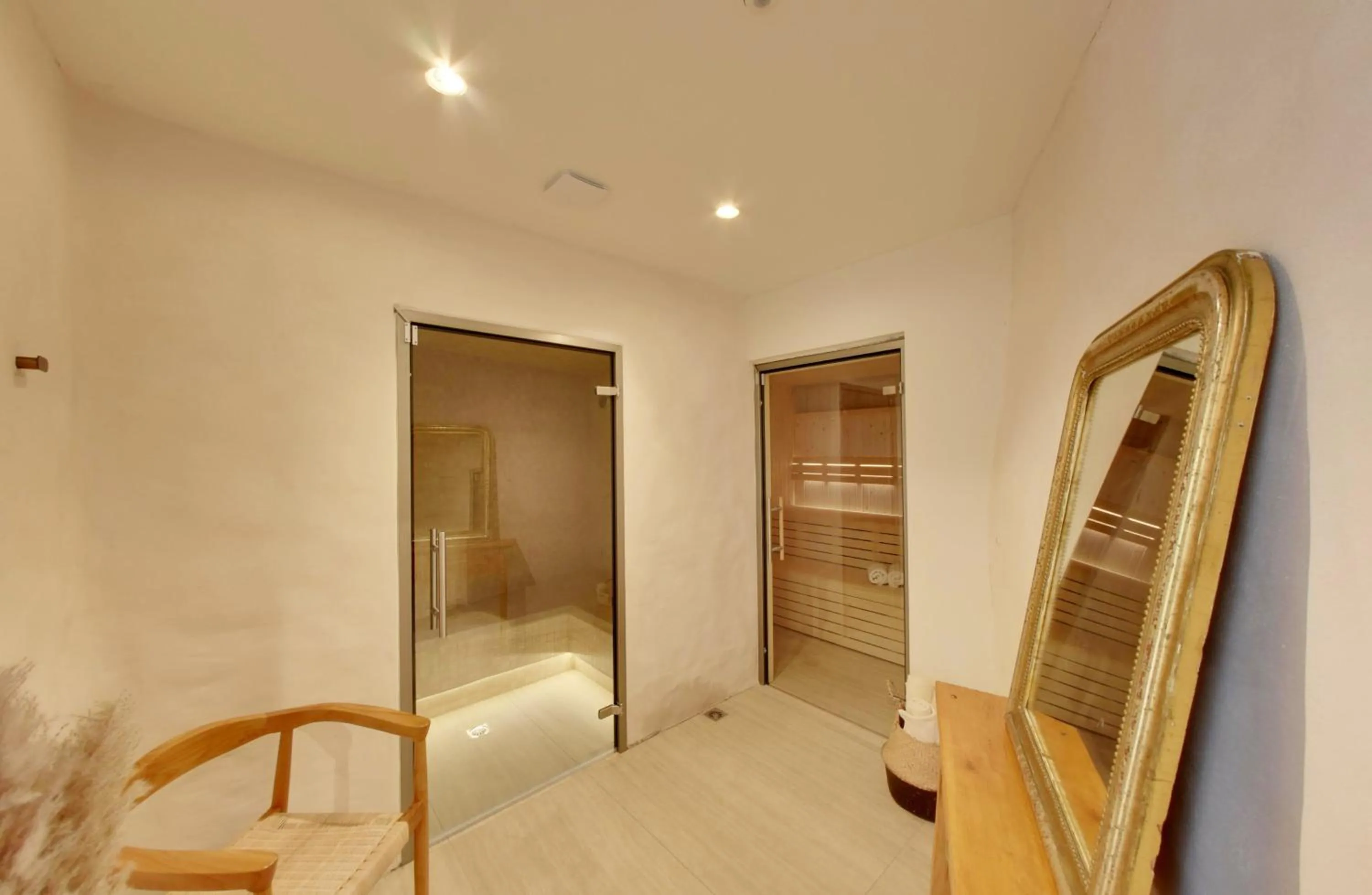 Sauna, Bed in La Maison Gaïa Hôtel & Spa