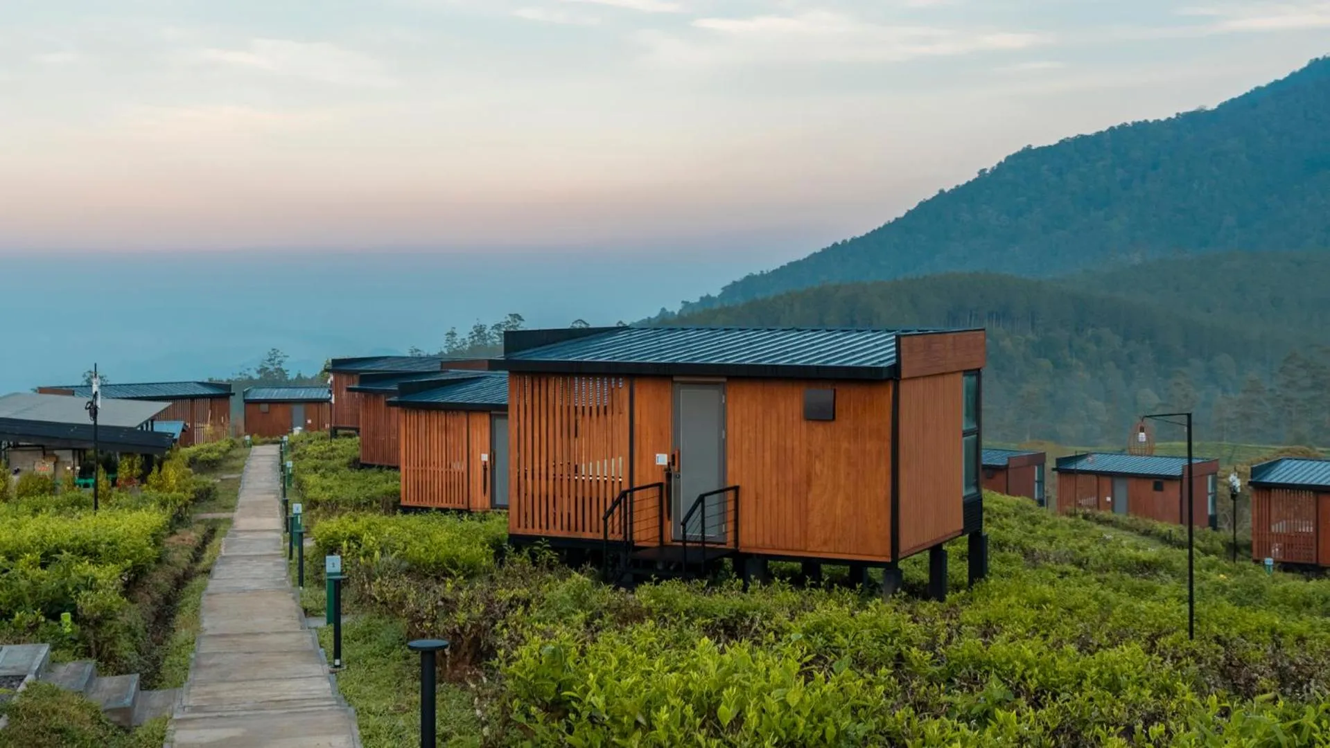 Property building in Bobocabin Sukawana, Bandung