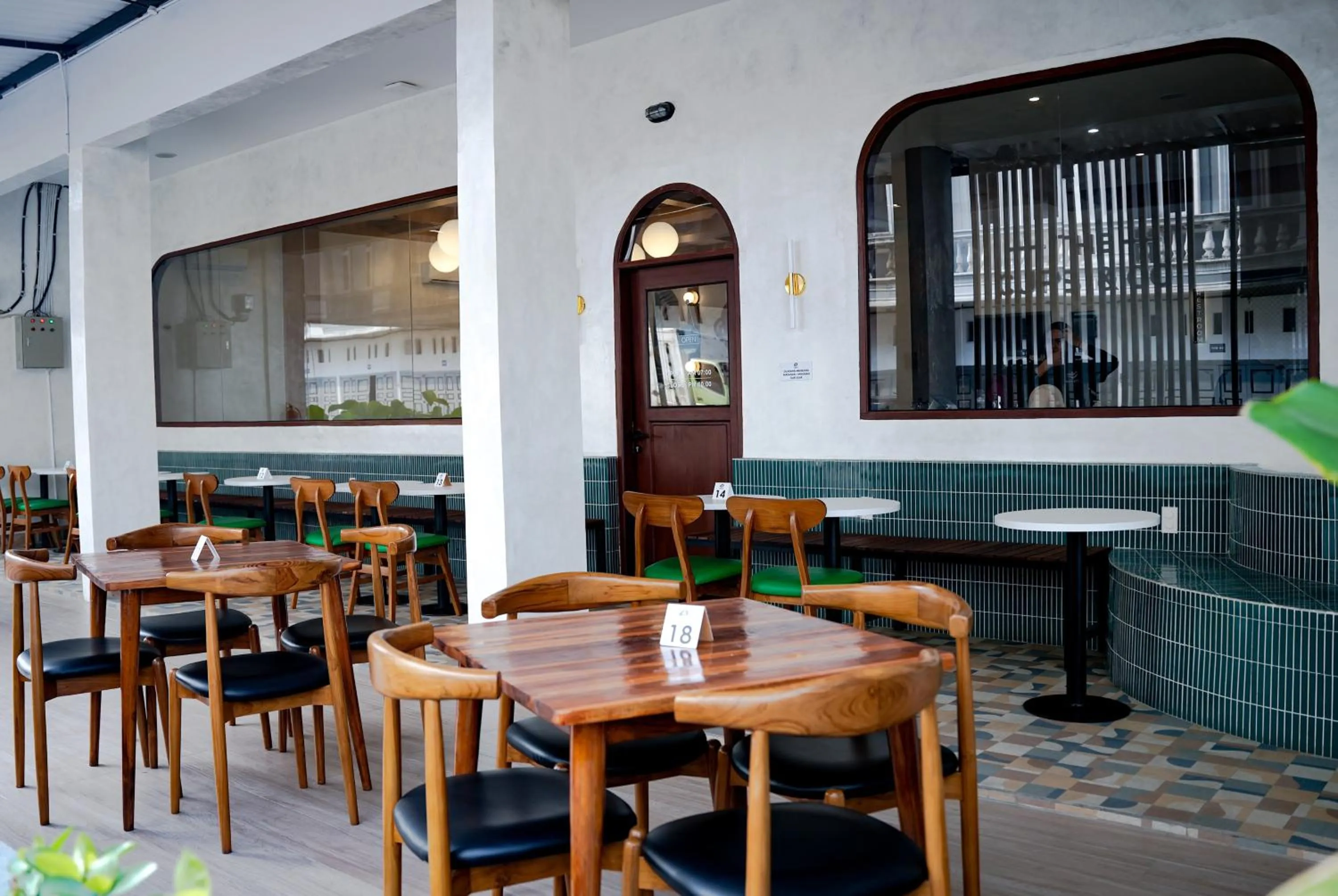 Restaurant/places to eat in Cordex Hotel Marelan Medan