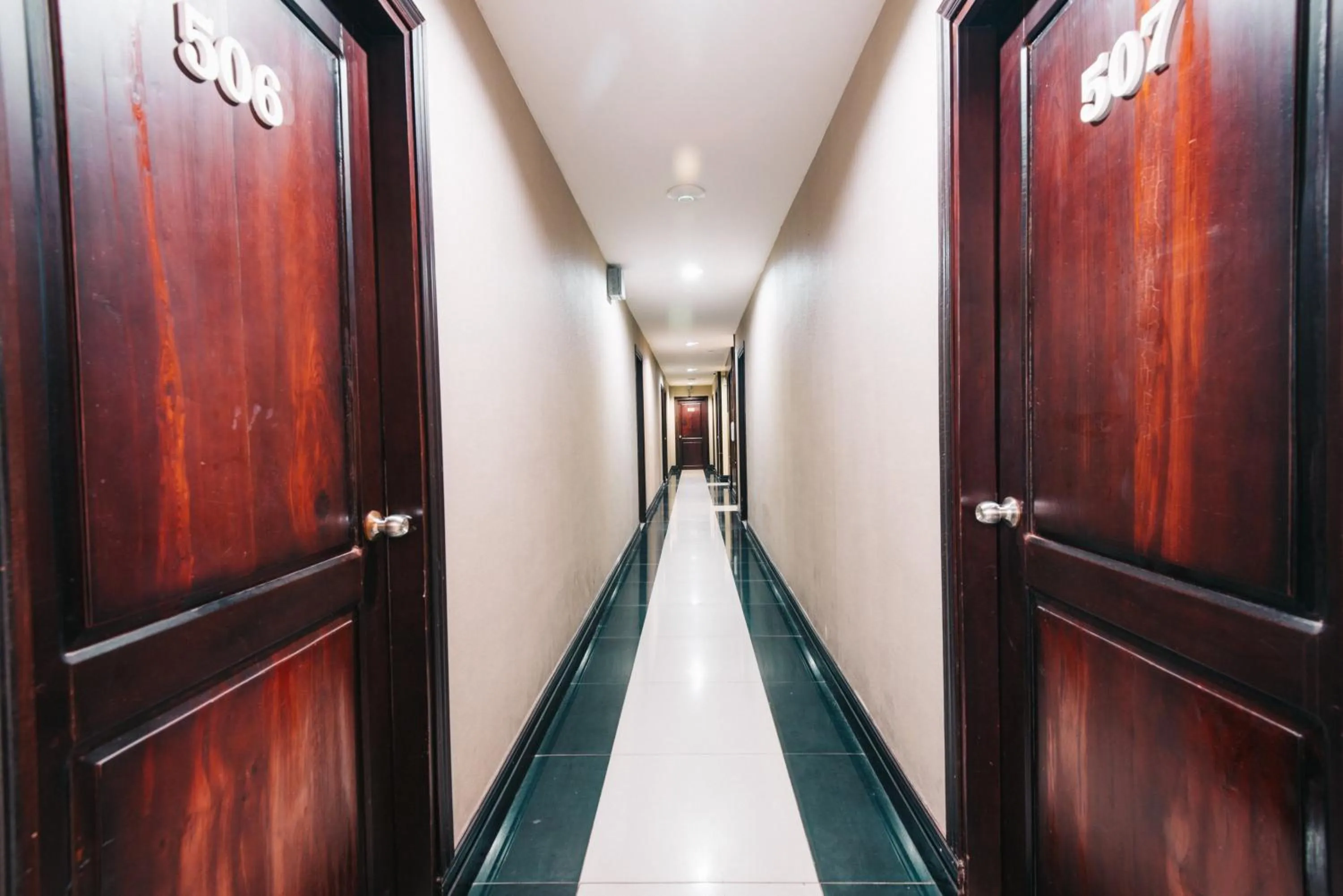 wardrobe in V Hotel Vientiane