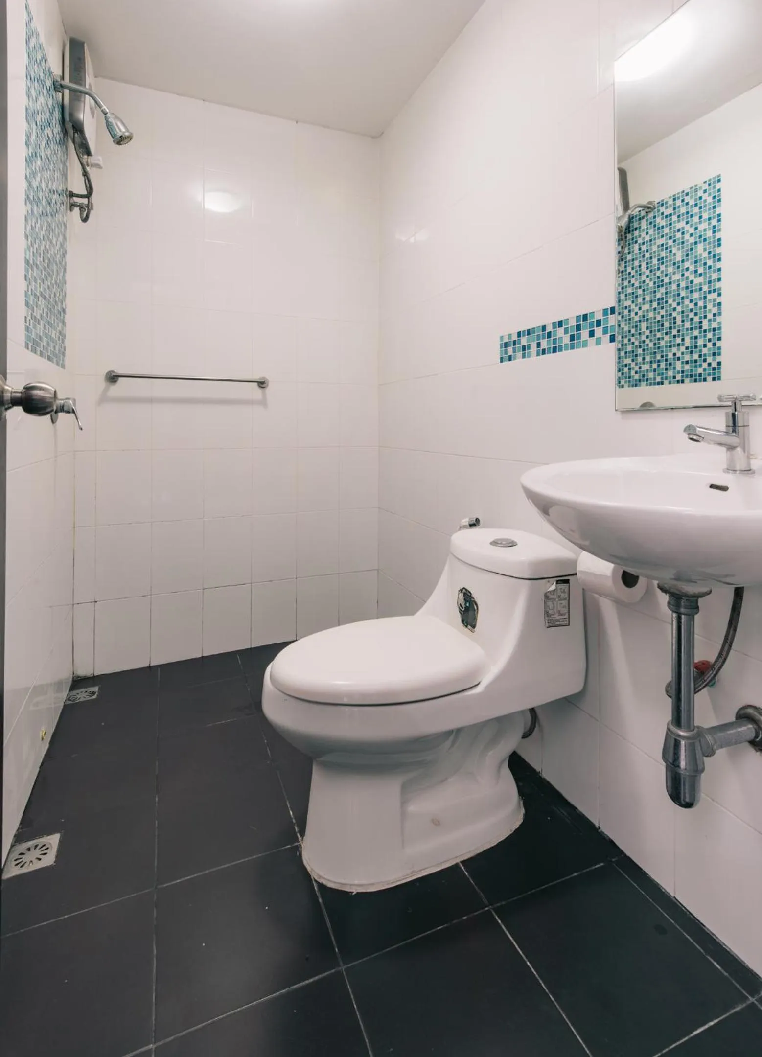 Bathroom in V Hotel Vientiane