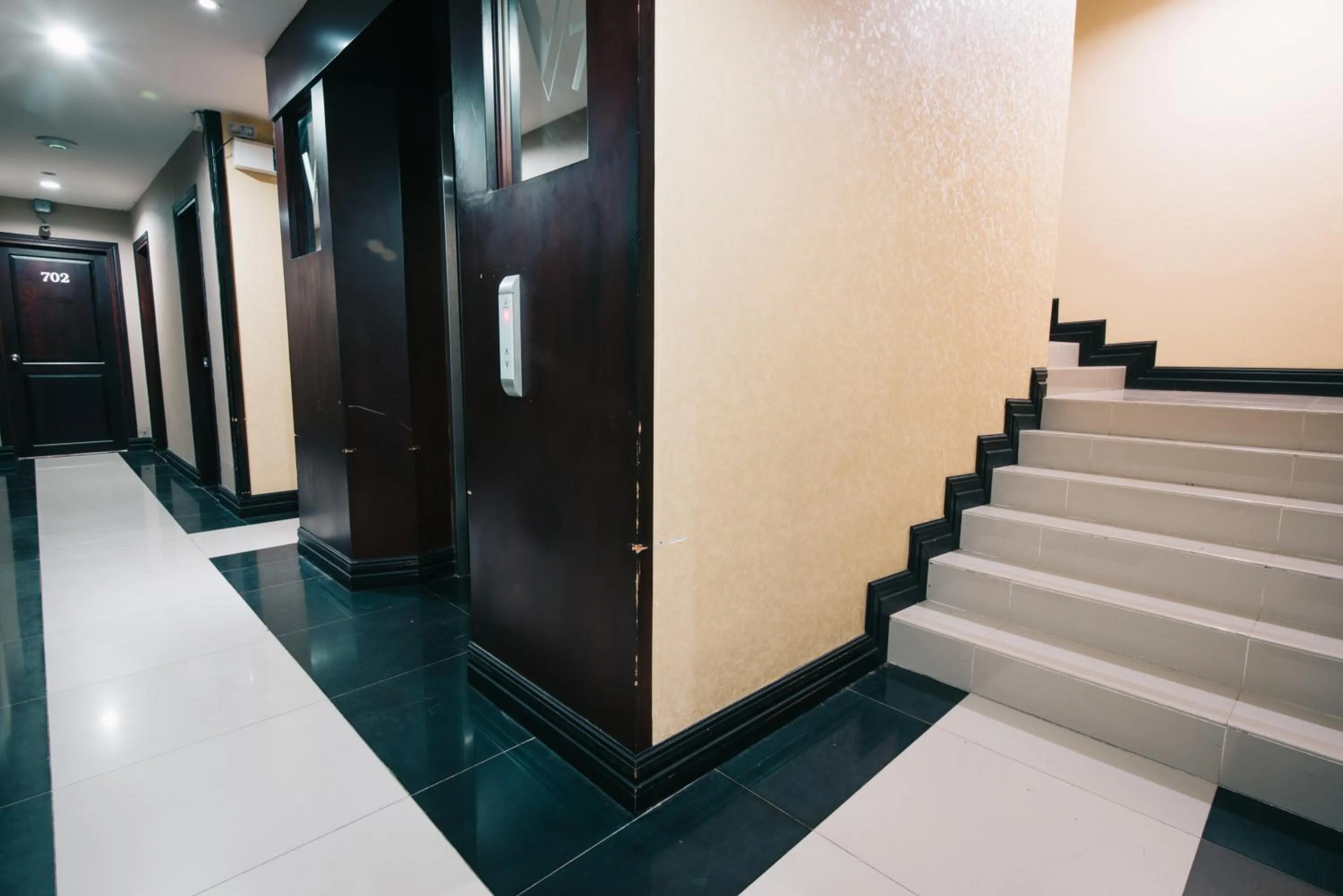 elevator in V Hotel Vientiane