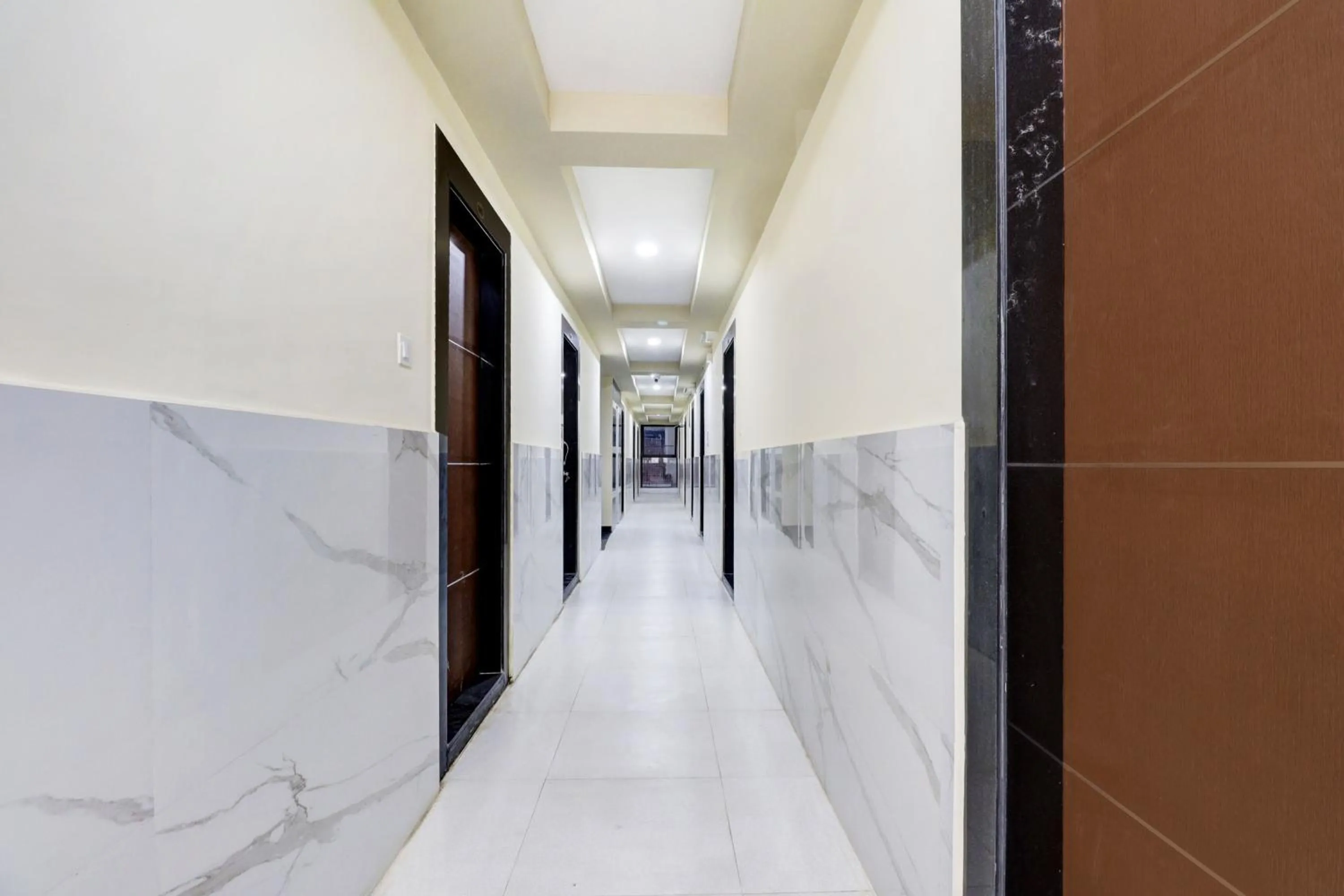 Lobby or reception in Hotel O Sri Harshitha Grand Near Zudio - Star Bazaar, Kundalhalli Gate