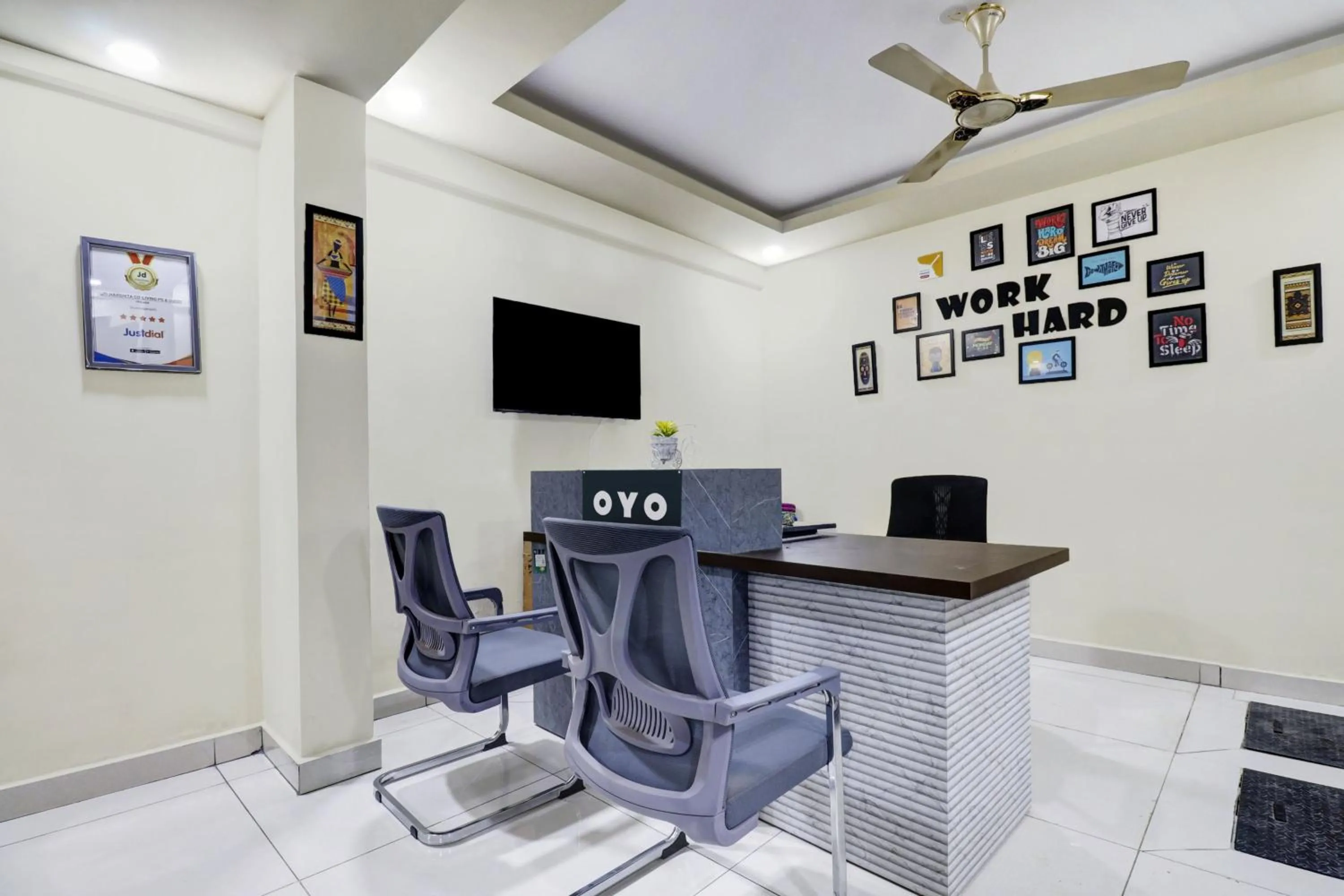 Lobby or reception in Hotel O Sri Harshitha Grand Near Zudio - Star Bazaar, Kundalhalli Gate