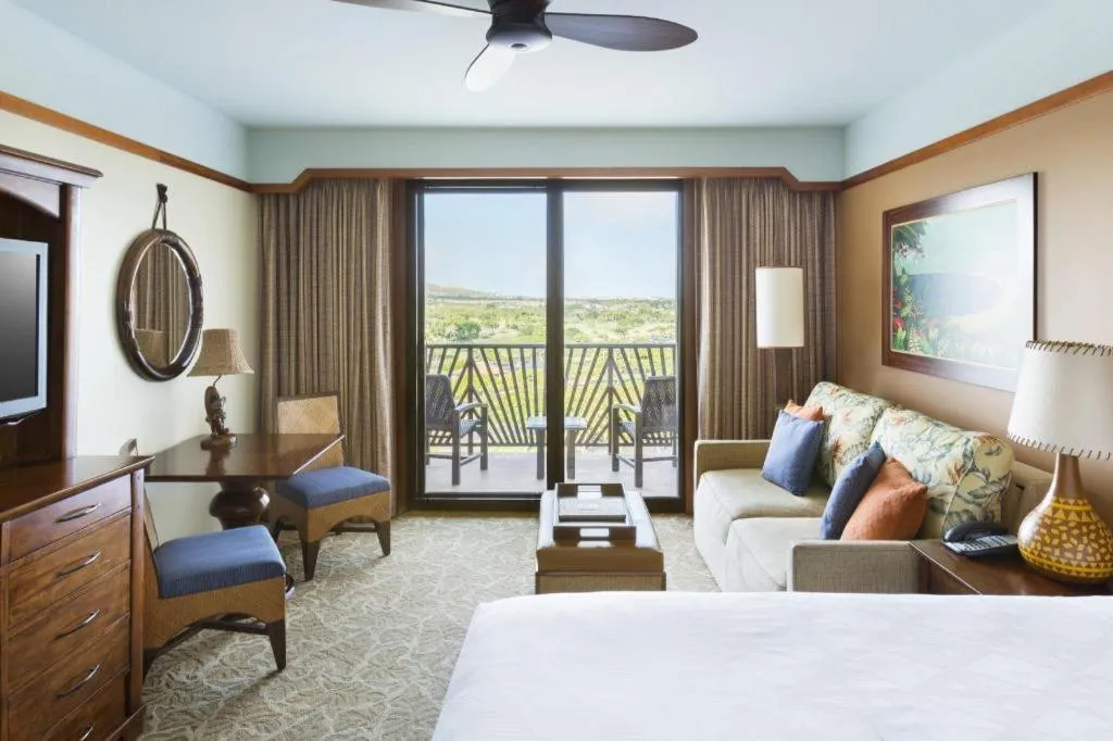 Bed in Aulani, Disney Vacation Club Villas