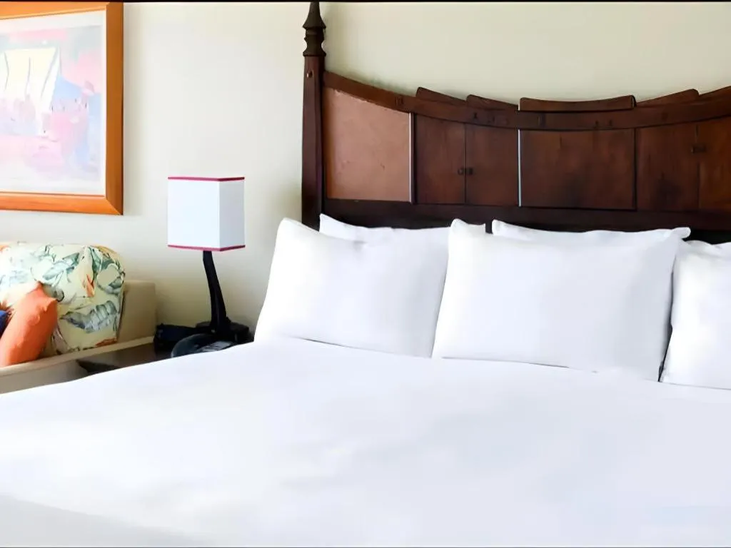 Bed in Aulani, Disney Vacation Club Villas