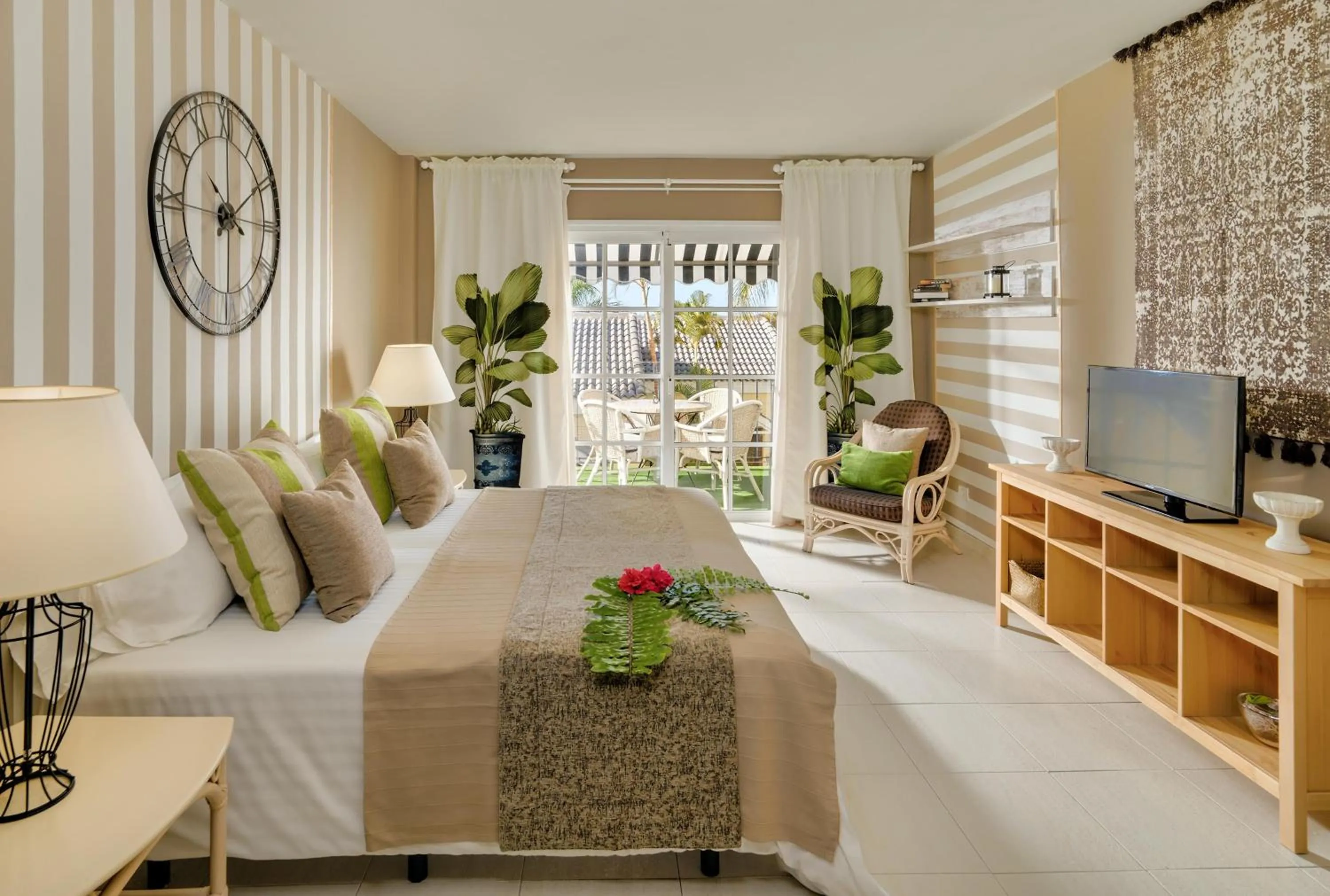 Bed in Gran Oasis Resort