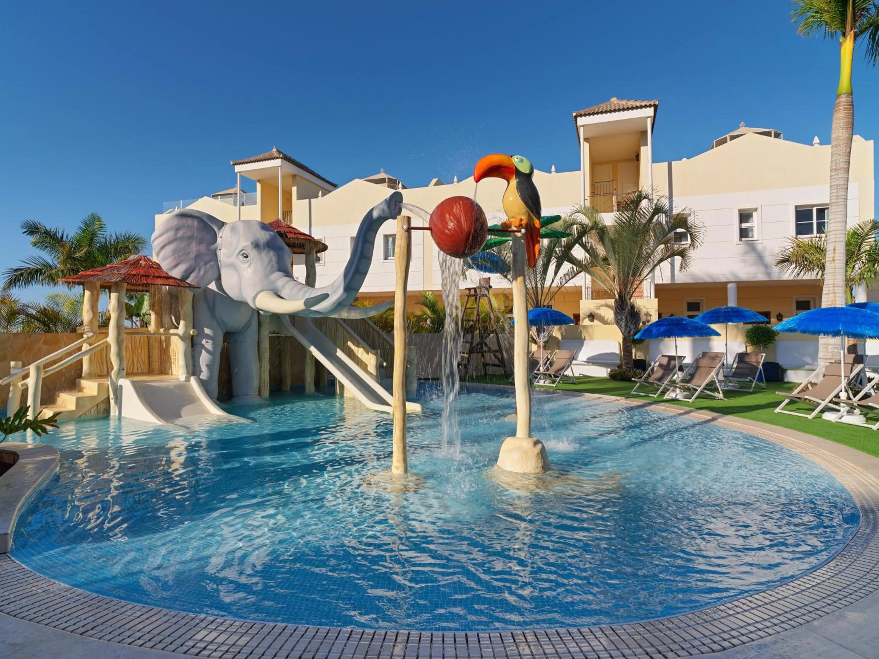 children in Gran Oasis Resort