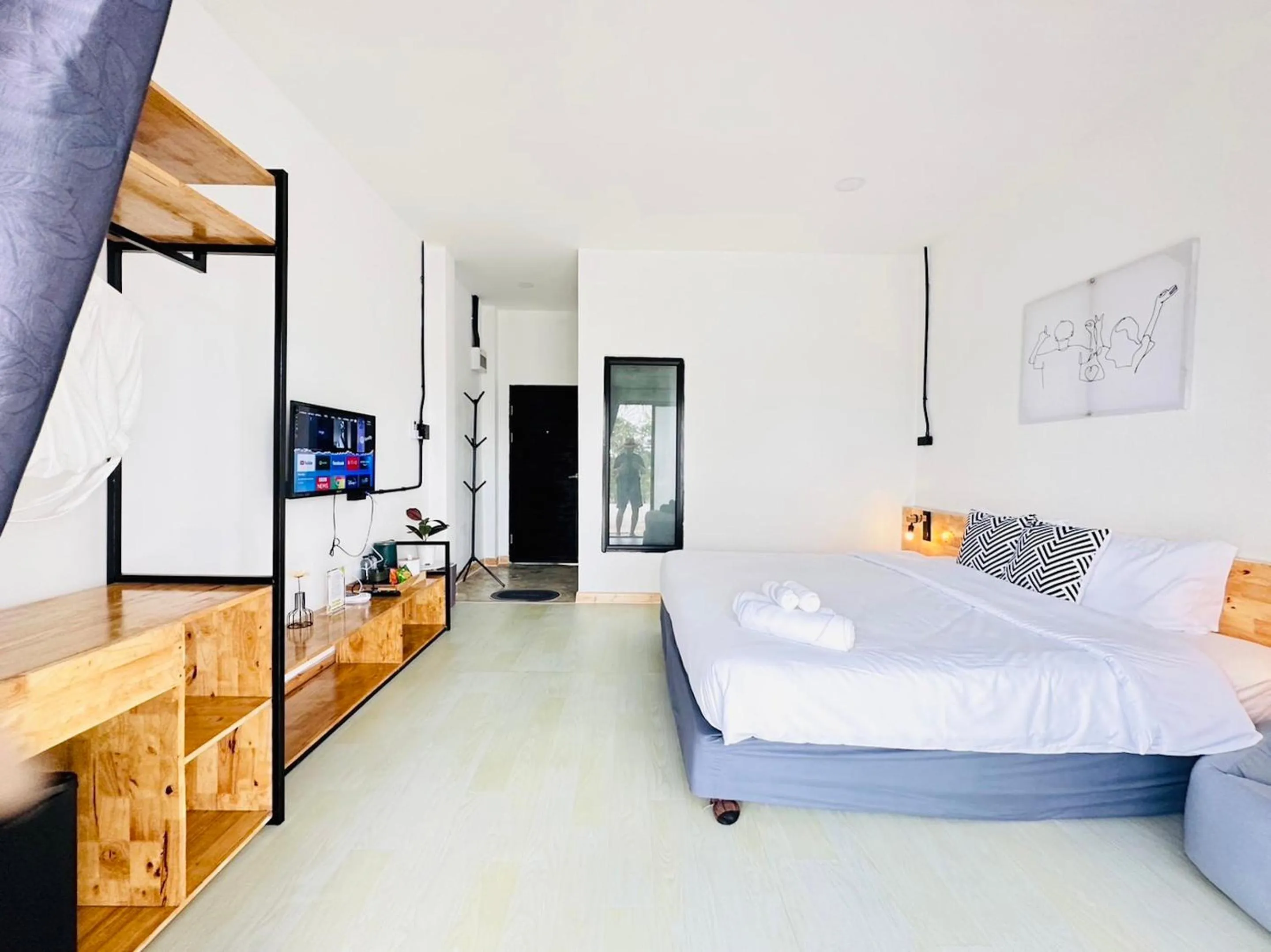 Bed in Penguin Villa Resort & Bistro