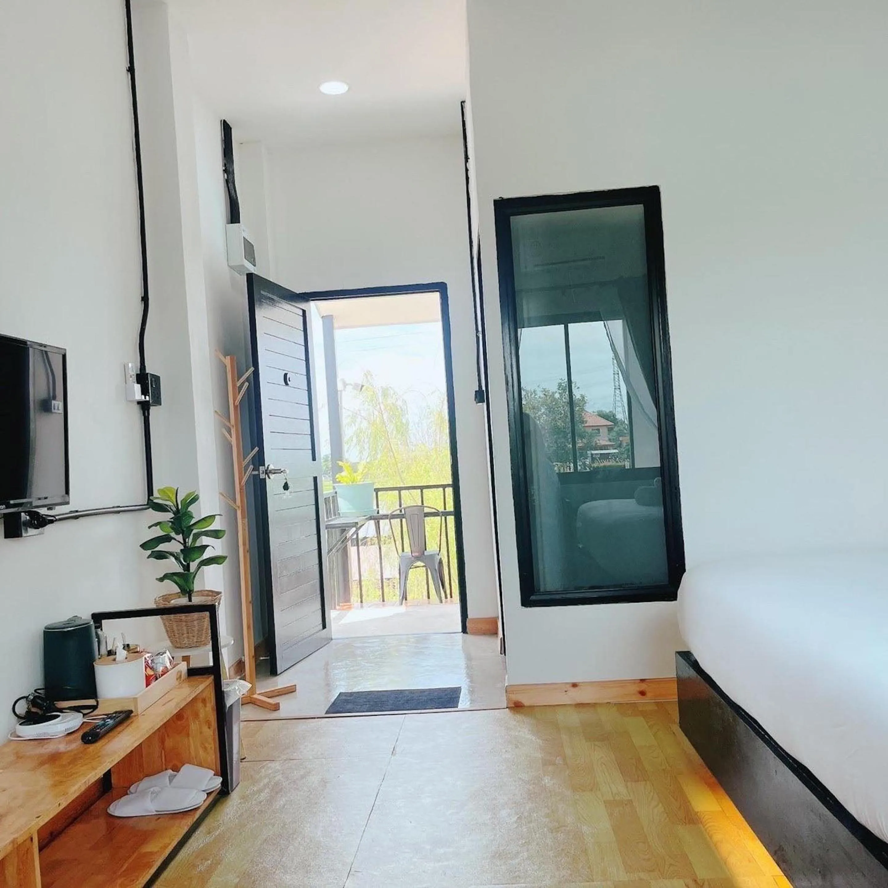 TV and multimedia, Bed in Penguin Villa Resort & Bistro