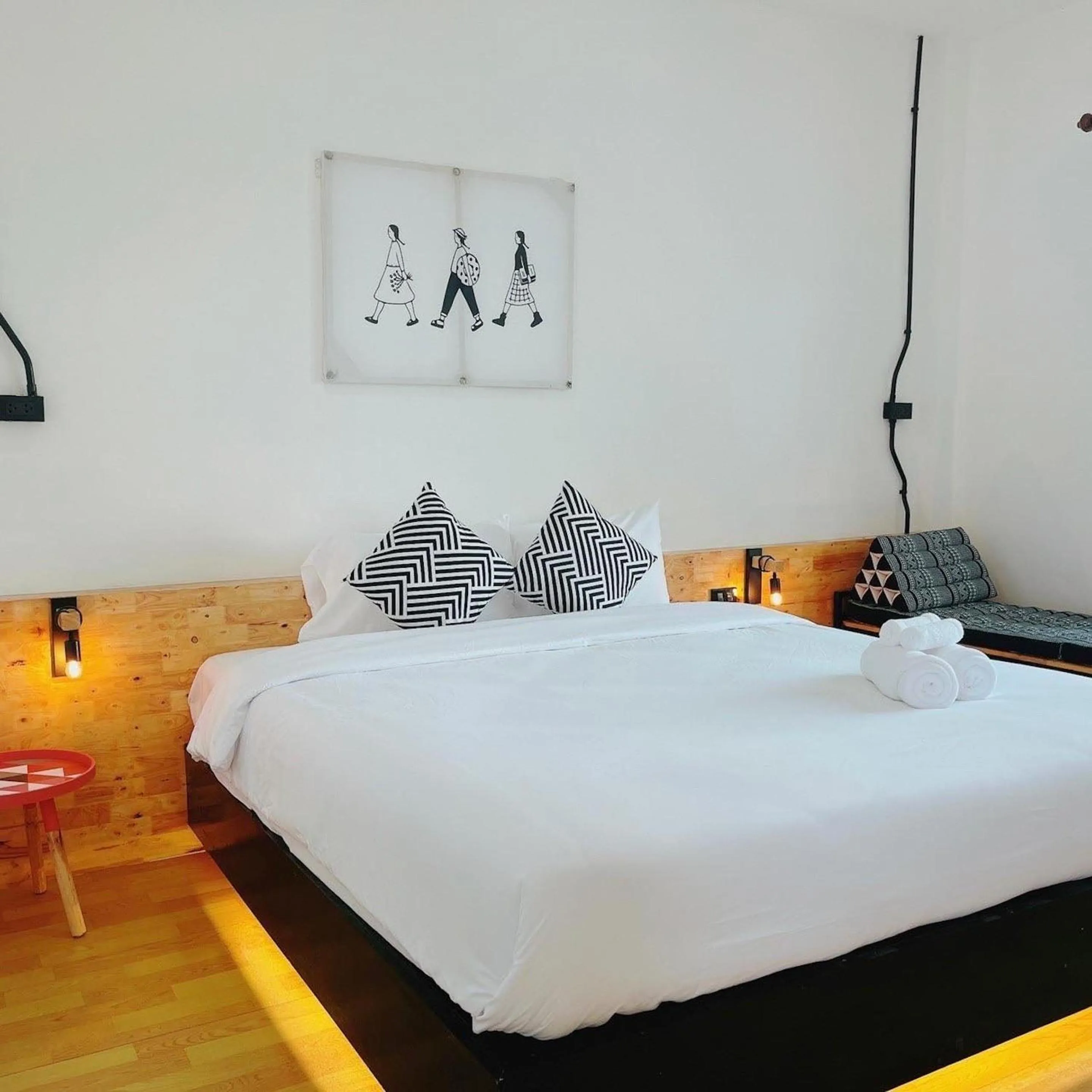 Bed in Penguin Villa Resort & Bistro