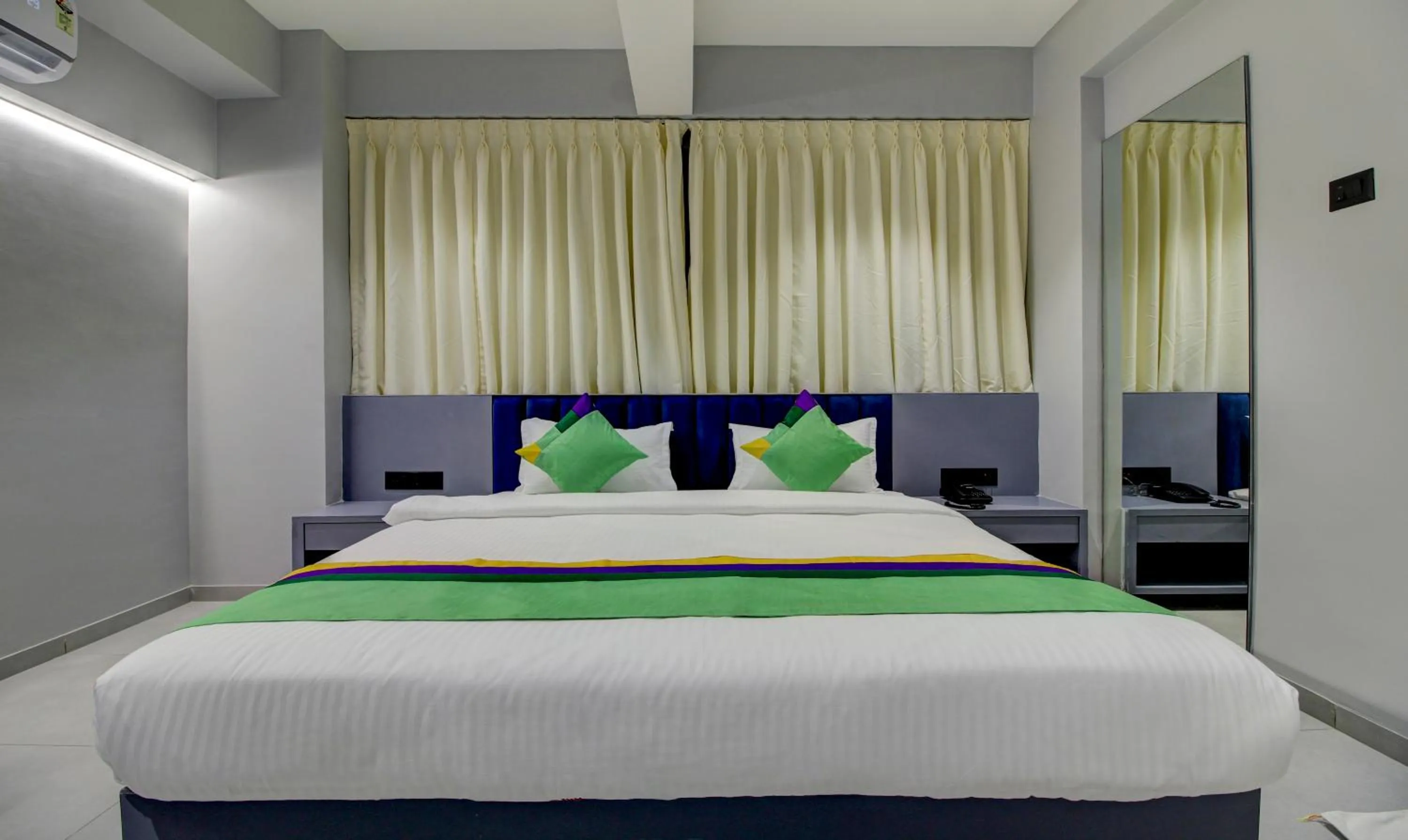 Bedroom, Bed in Comfort Inn Baner- Indian nationals only
