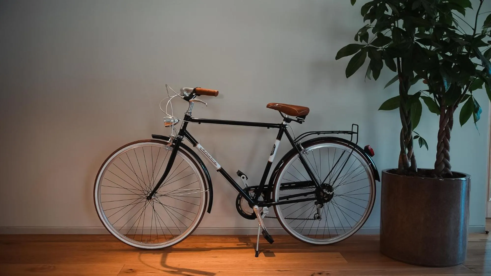 Lobby or reception in INNSiDE by Meliá Braga Centro