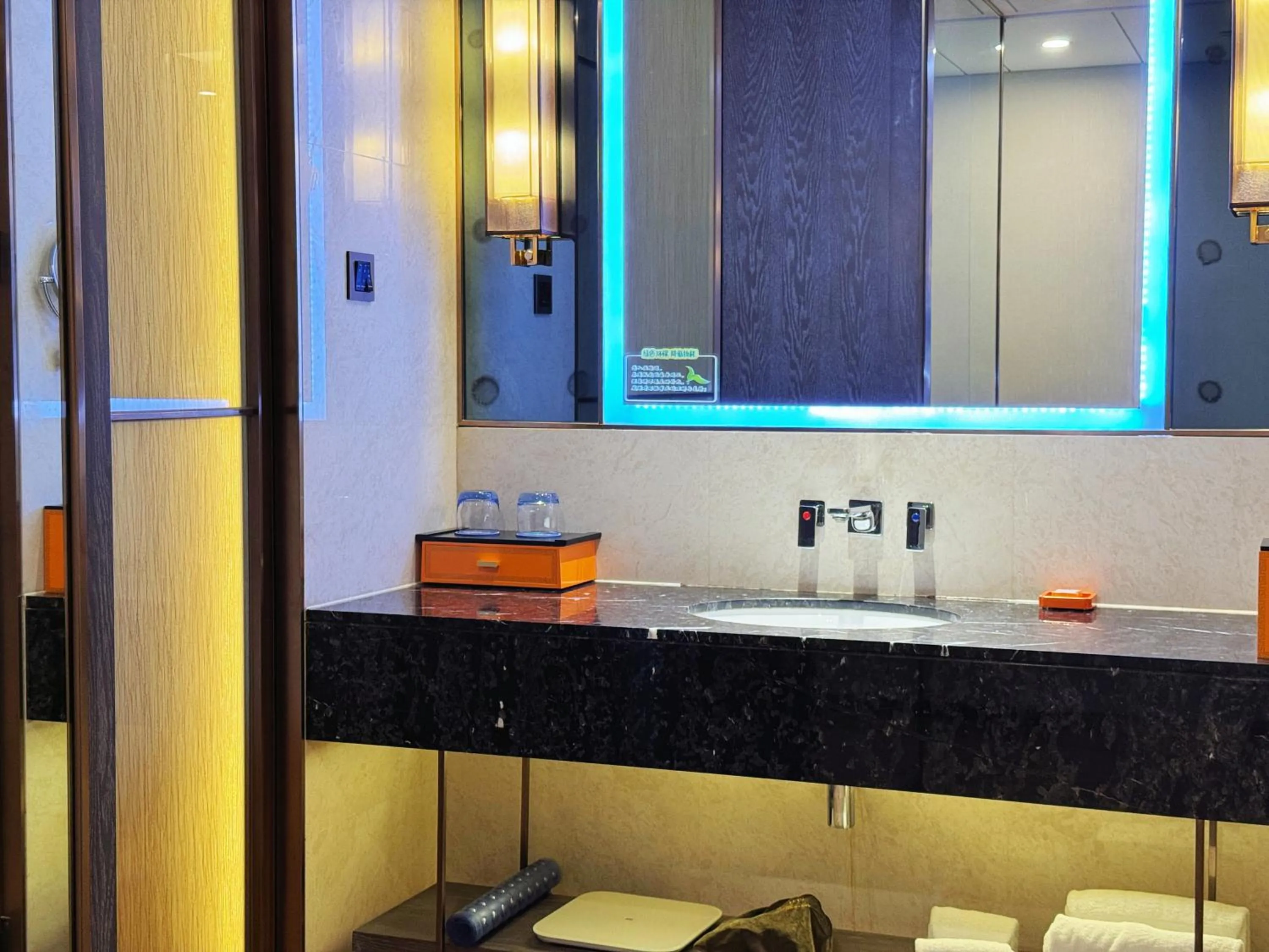 Beijing Xiamenair Jianianhua Hotel