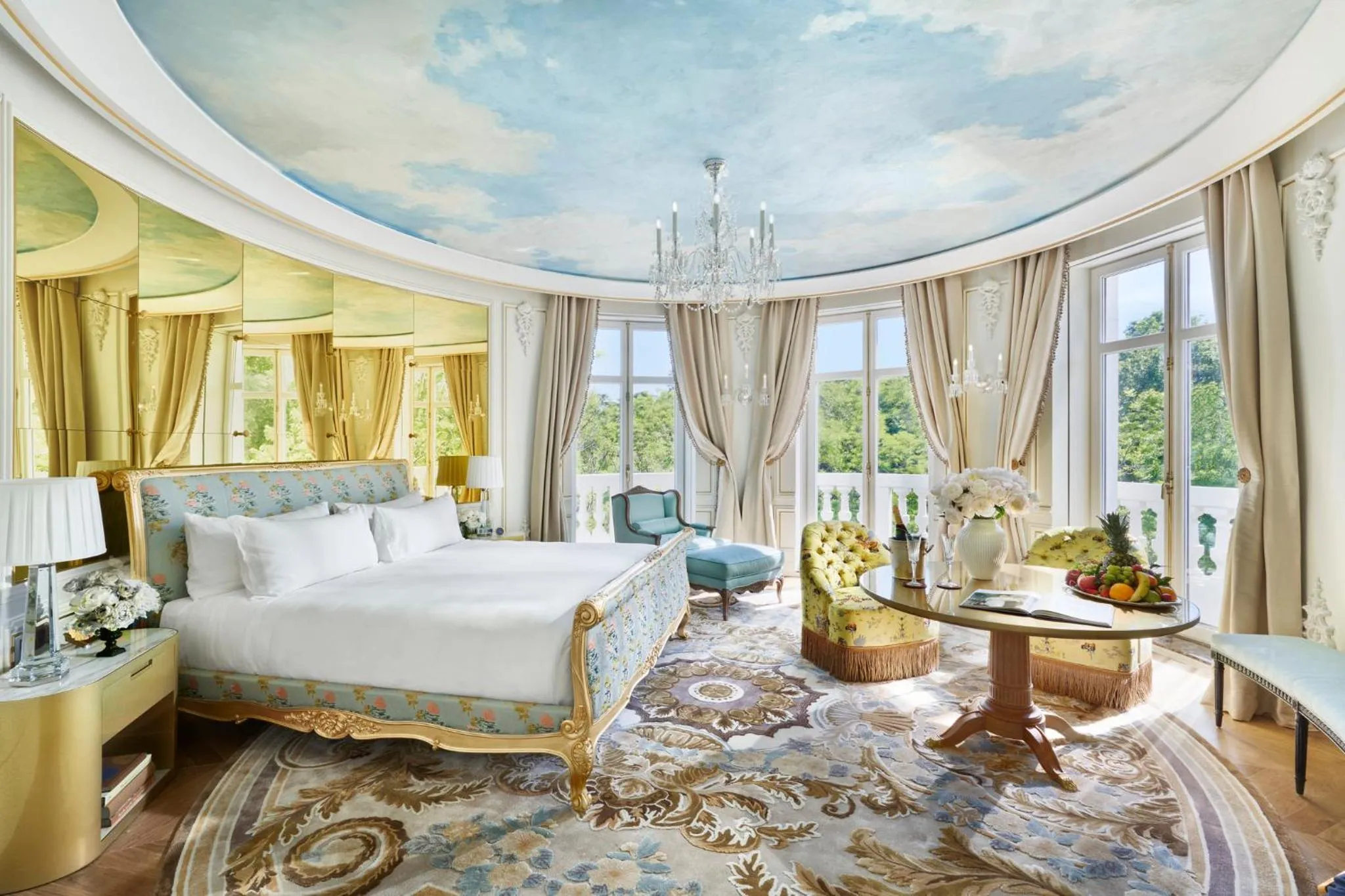 Photo of the whole room, Bed in Mandarin Oriental Ritz, Madrid