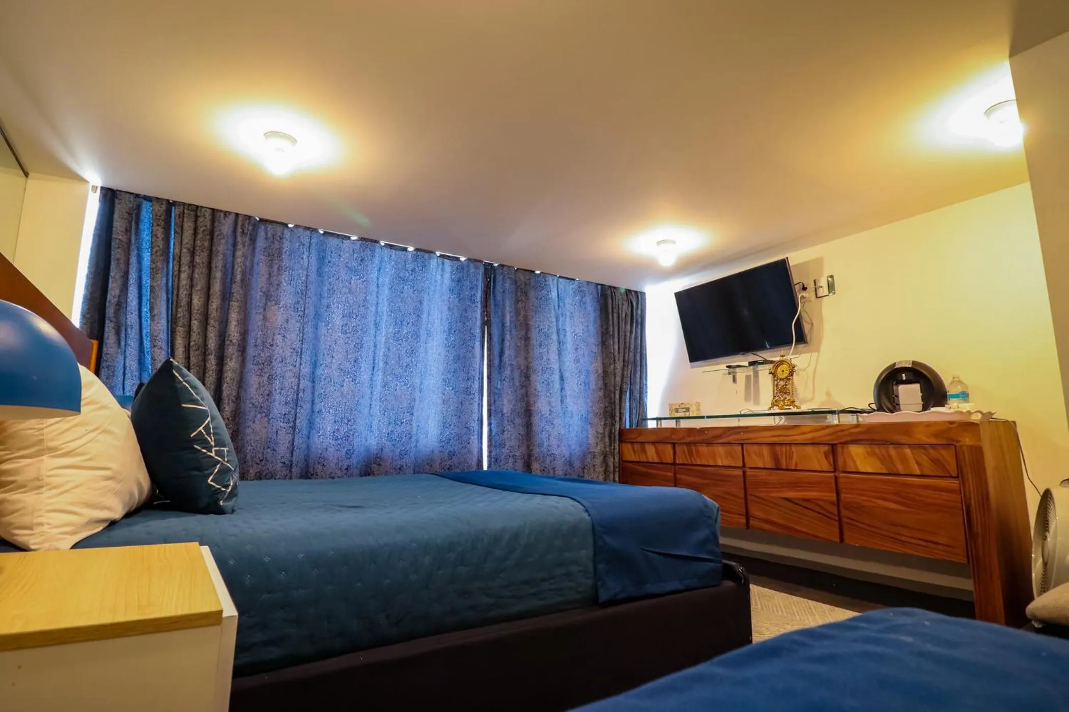 TV and multimedia, Bed in Hotel Emma