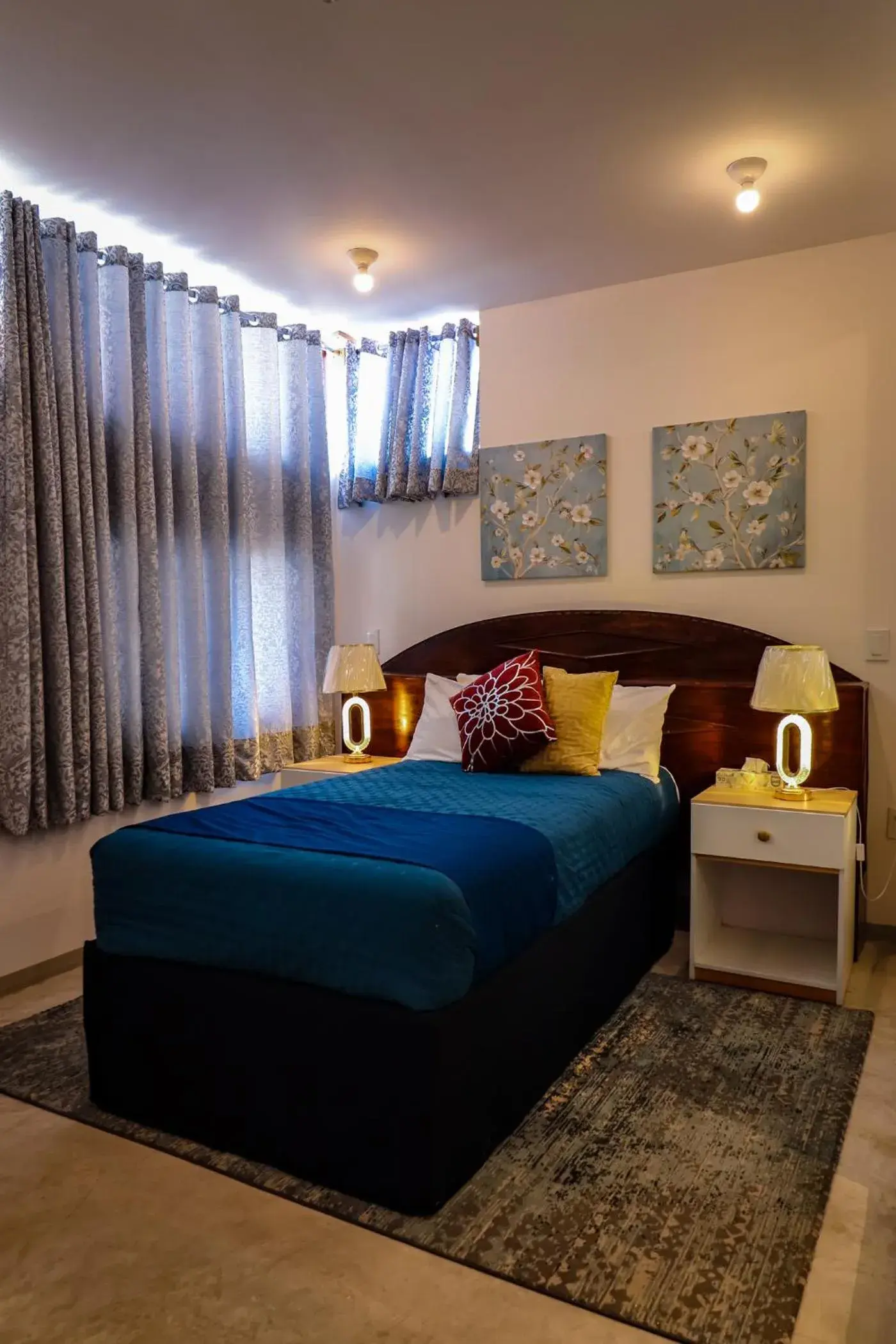 Large Double Room in Hotel Emma Large Double Room in Hotel Emma