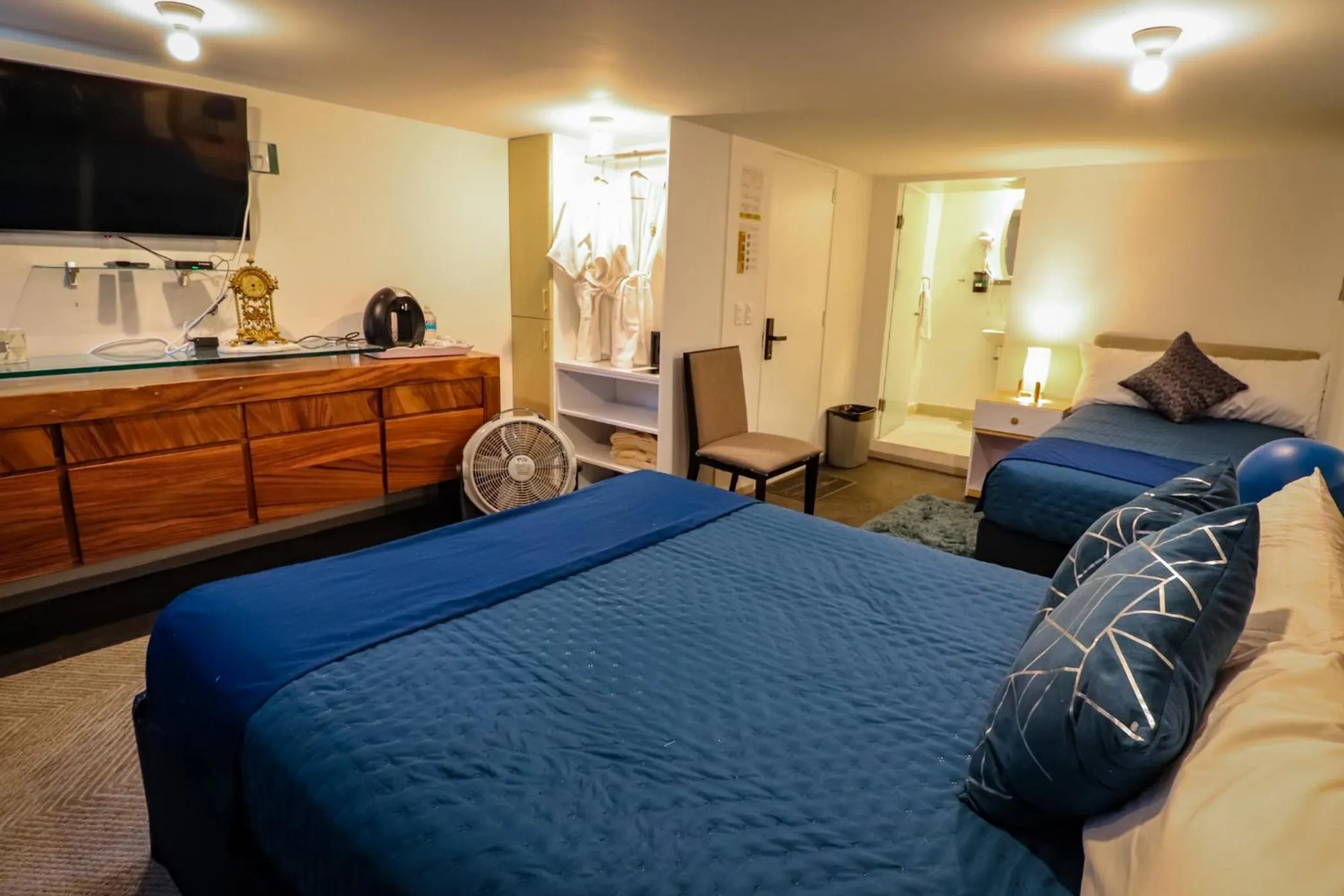 Bedroom, Bed in Hotel Emma