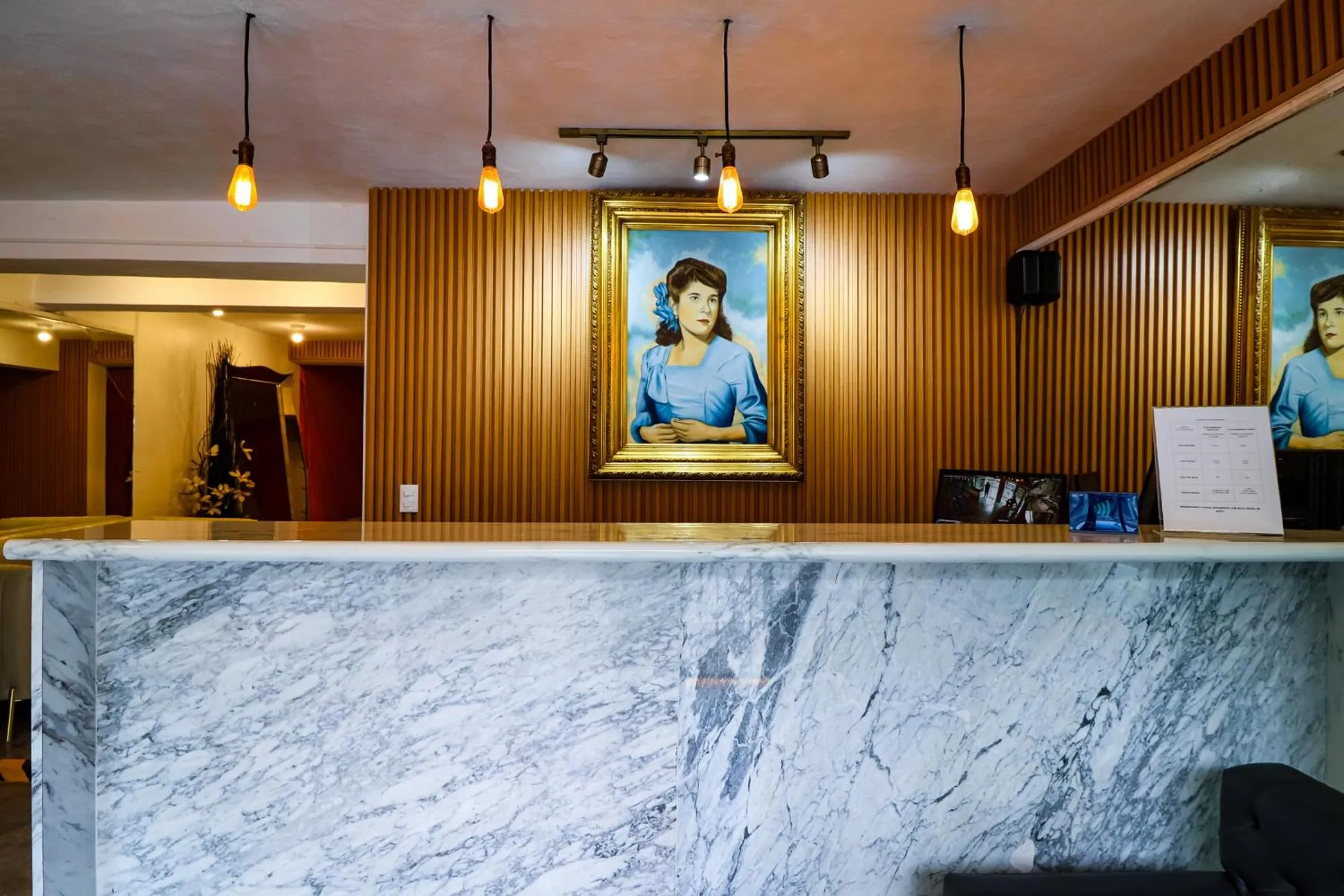 Small Single Room in Hotel Emma