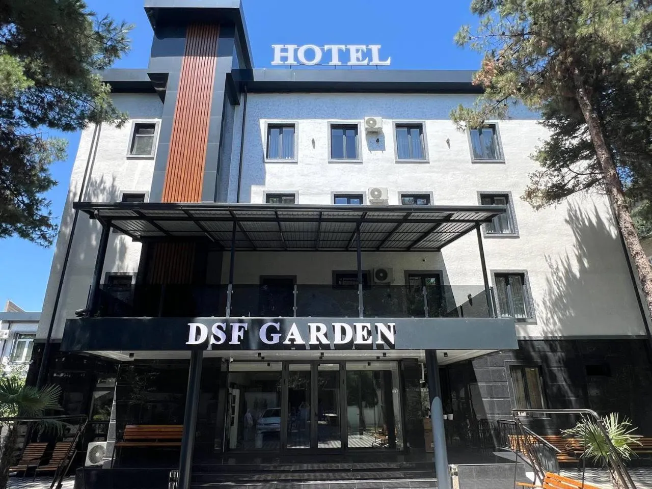 Property building in DSF GARDEN HOTEL