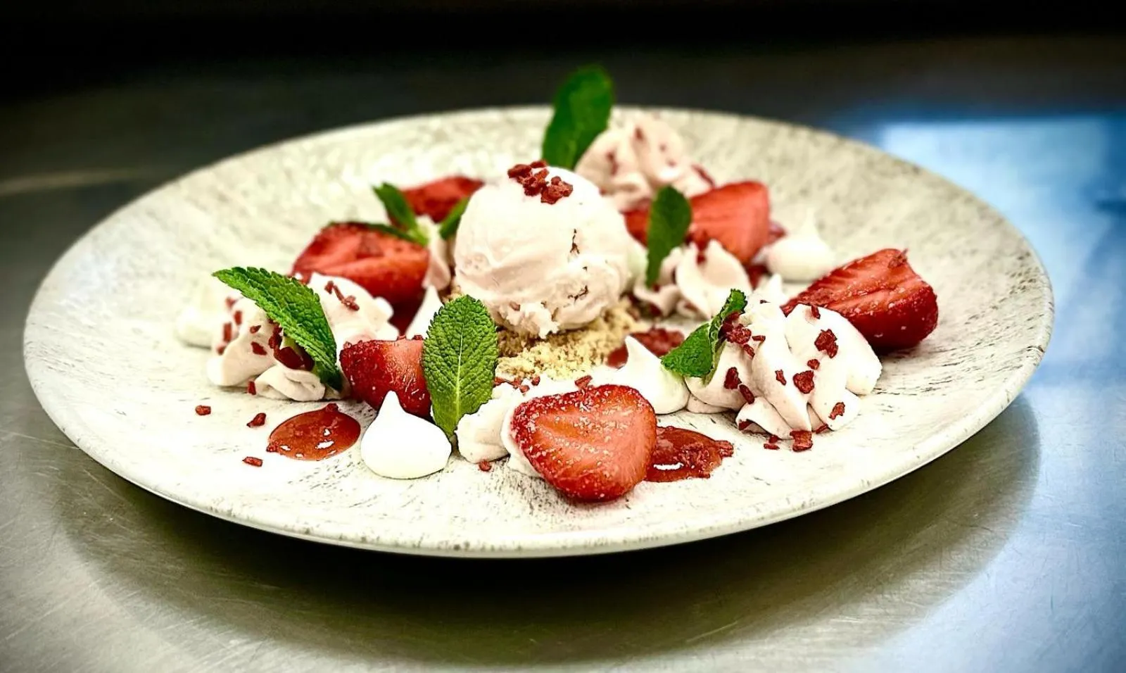 Restaurant/places to eat in Moore Place Hotel, BW Signature Collection