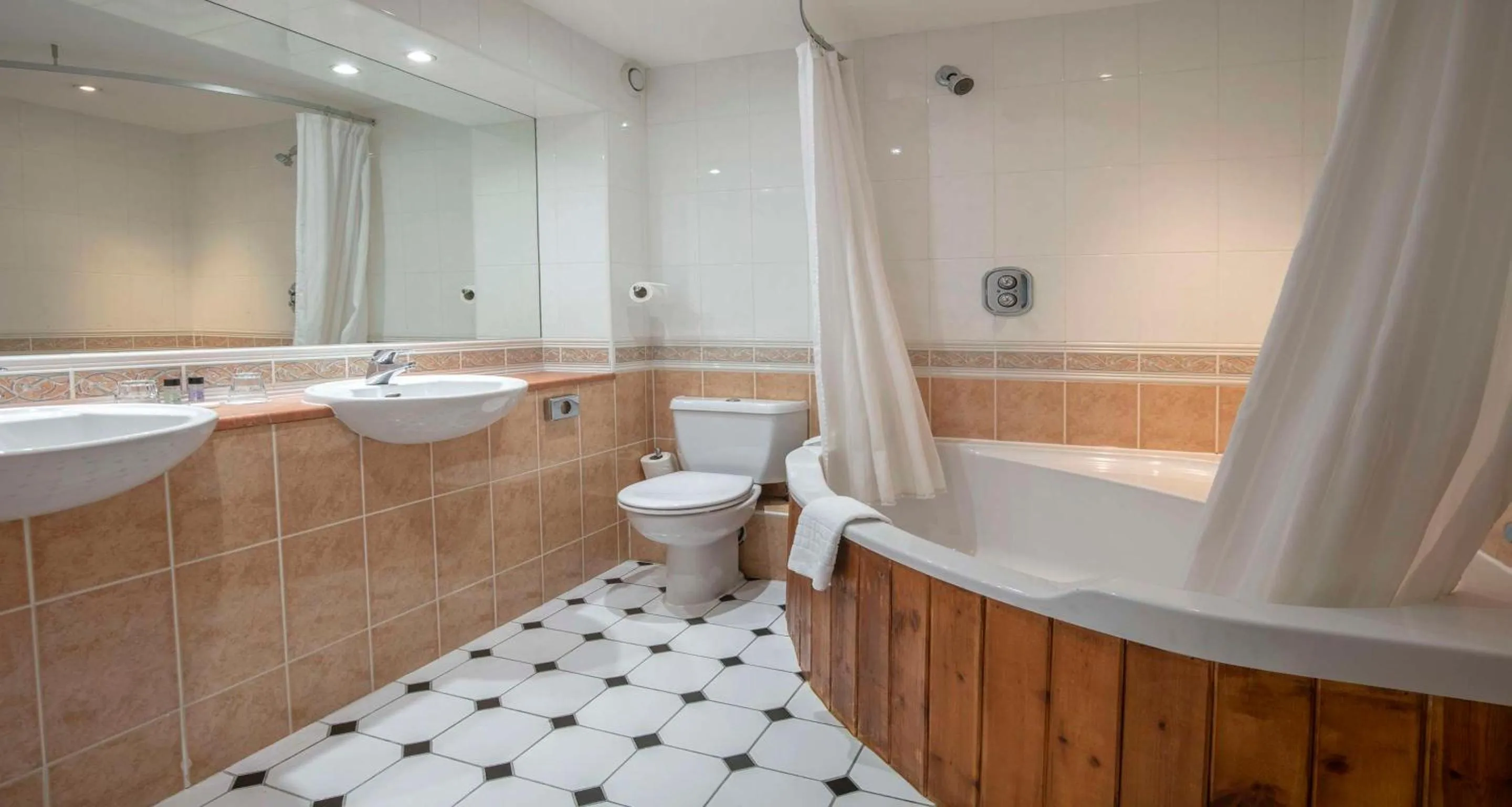 Bathroom in Moore Place Hotel, BW Signature Collection