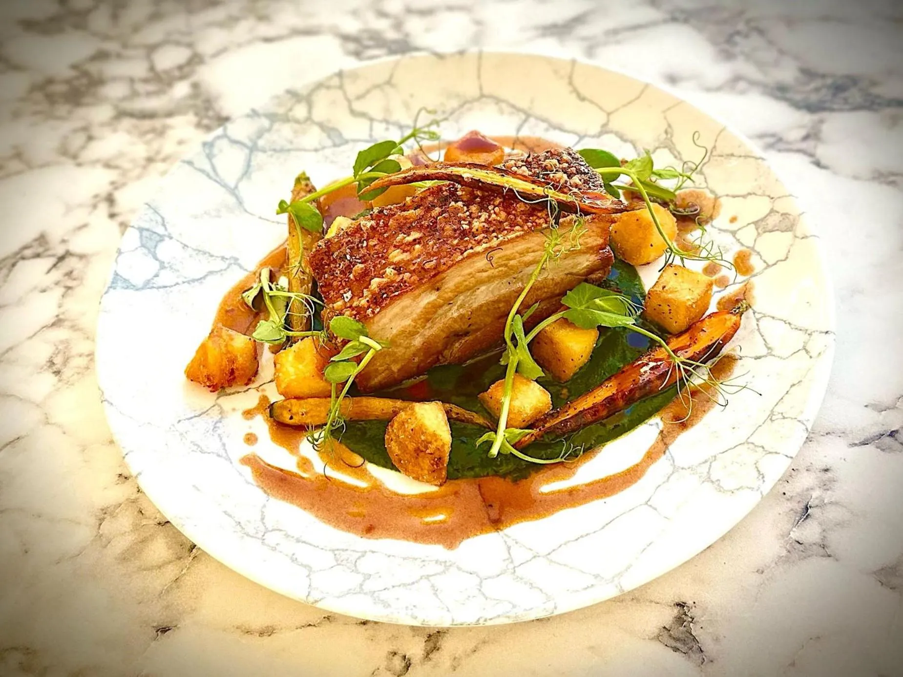 Restaurant/places to eat in Moore Place Hotel, BW Signature Collection