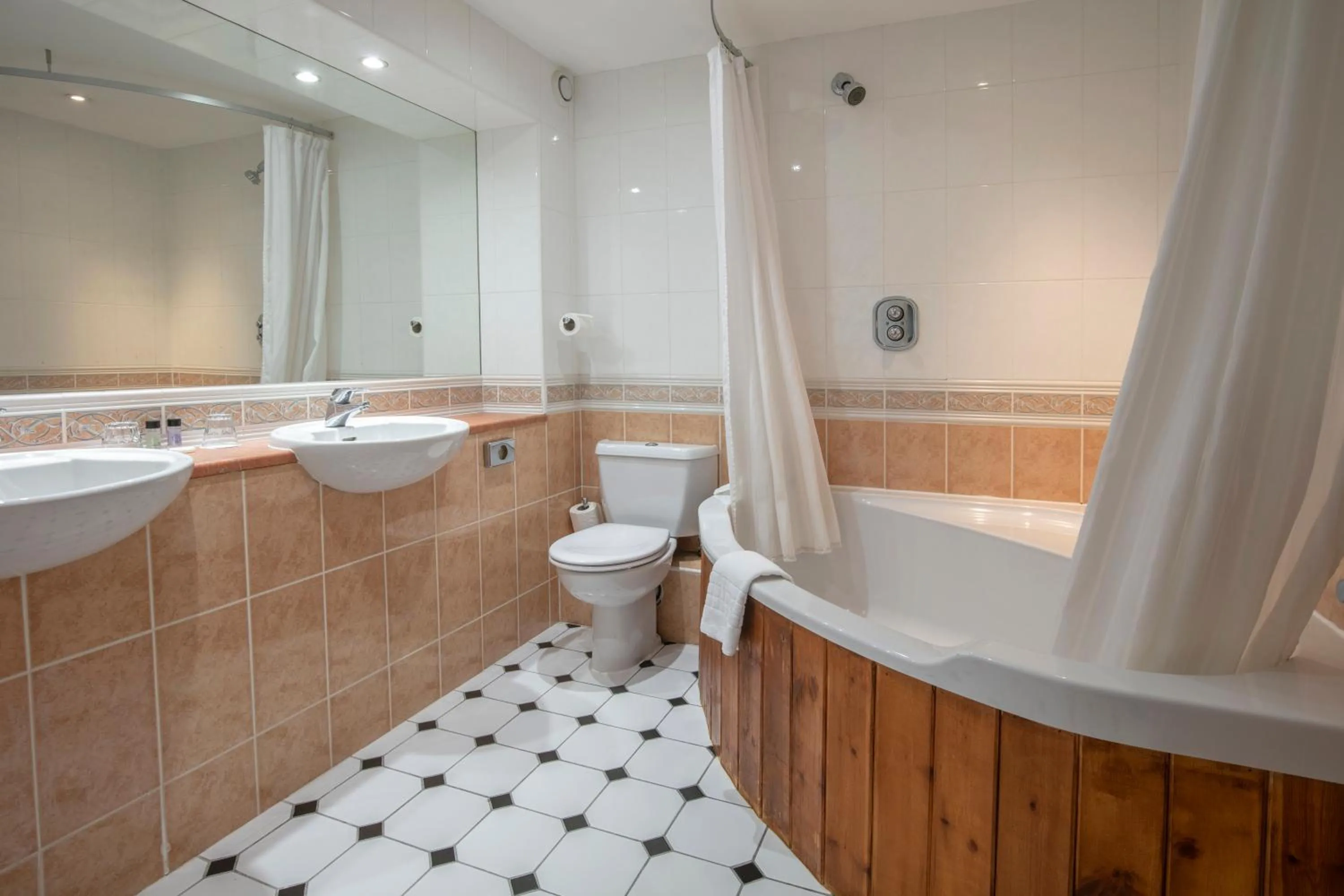 Bathroom in Moore Place Hotel, BW Signature Collection