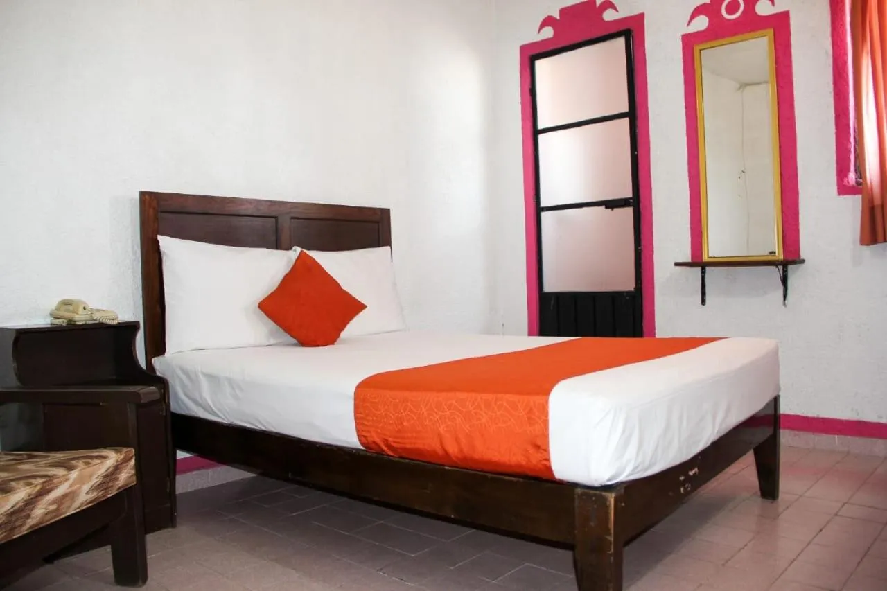 Bed in Hotel Huautla de Oaxaca