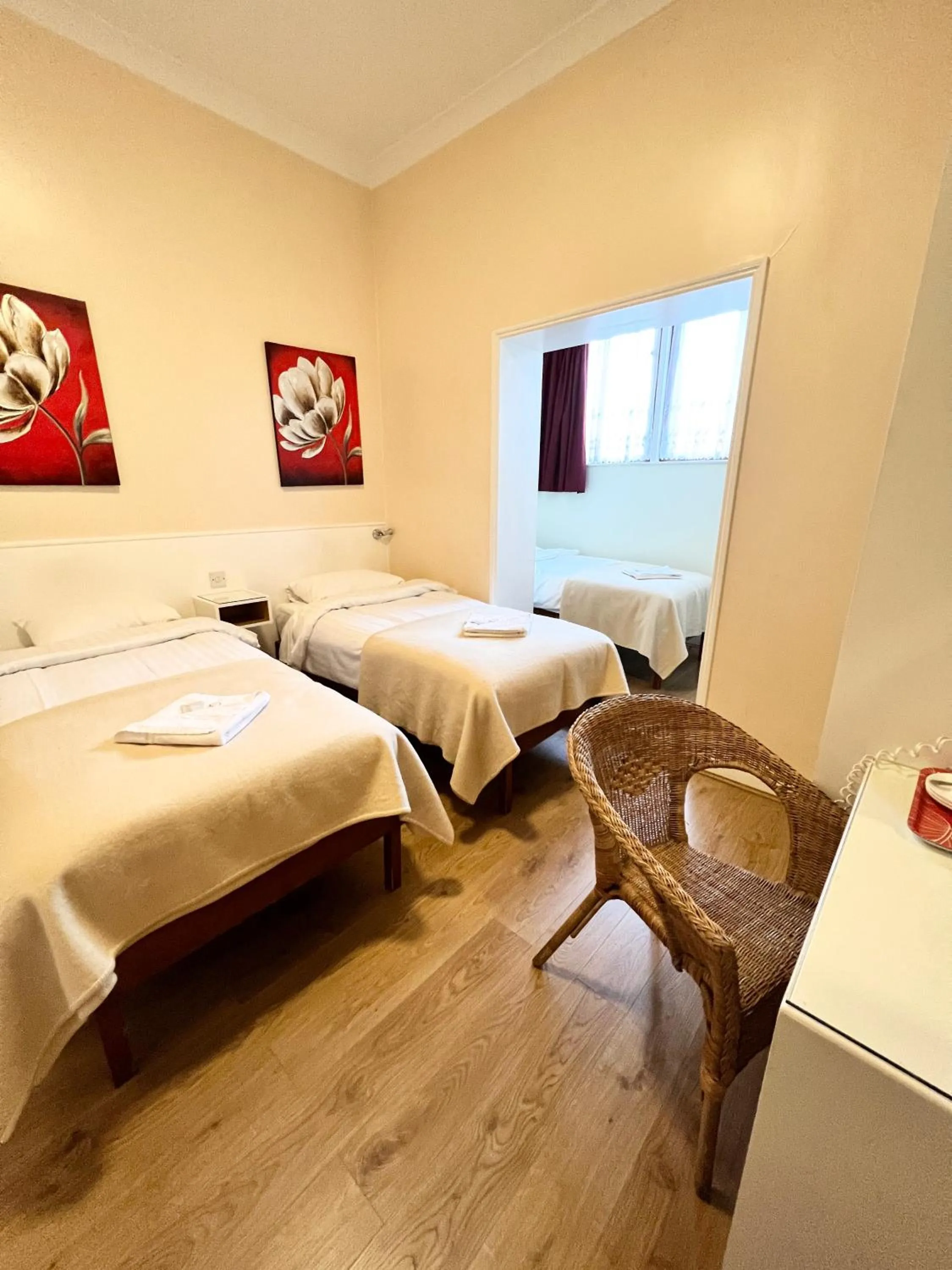 Bed in Melbourne House Hotel