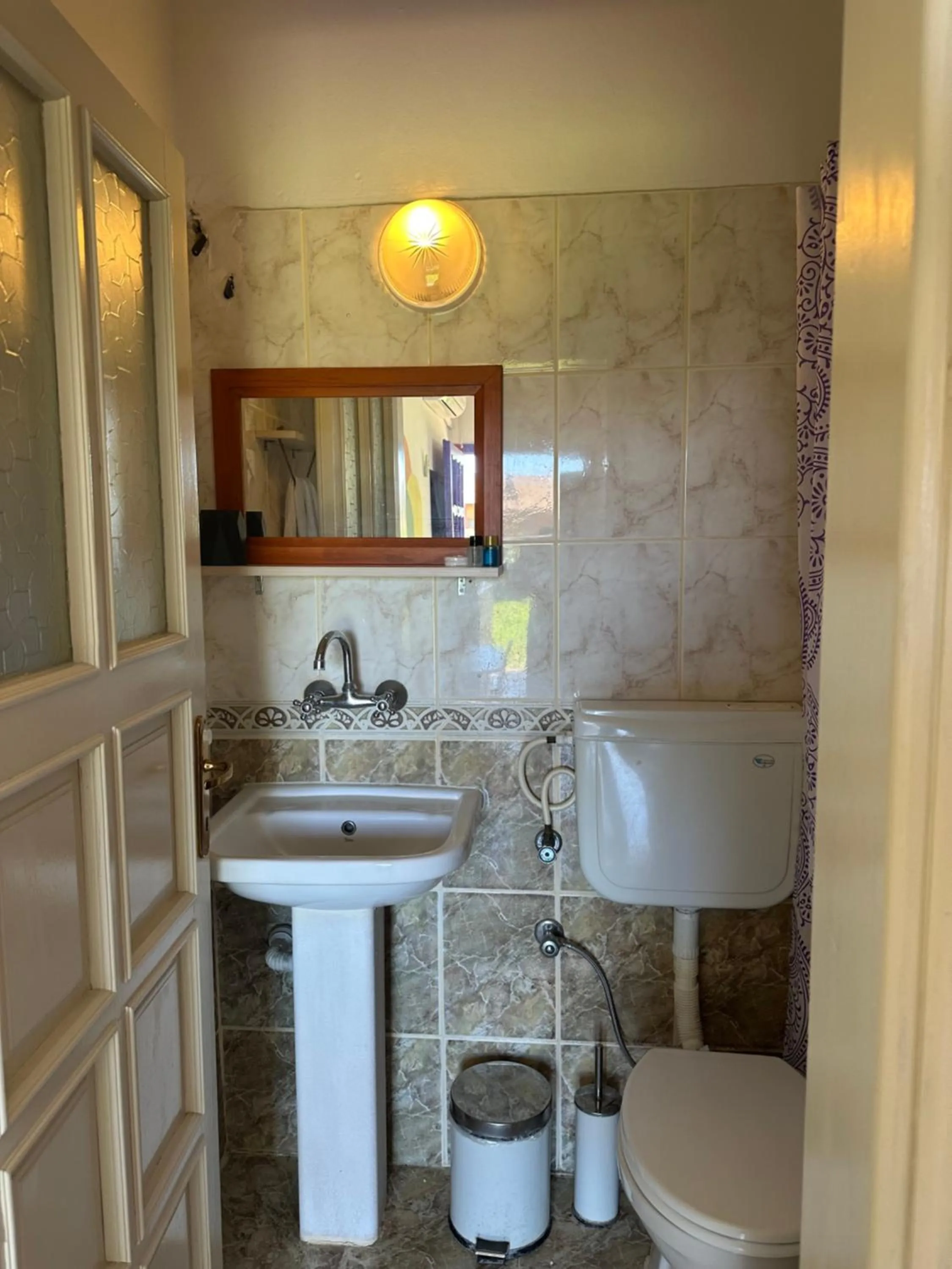 Bathroom in GAYA PANSİYON ÇIRALI