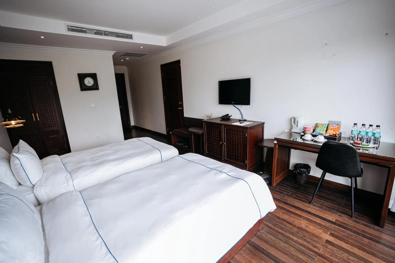 Bed in Paradise Soc Son Resort