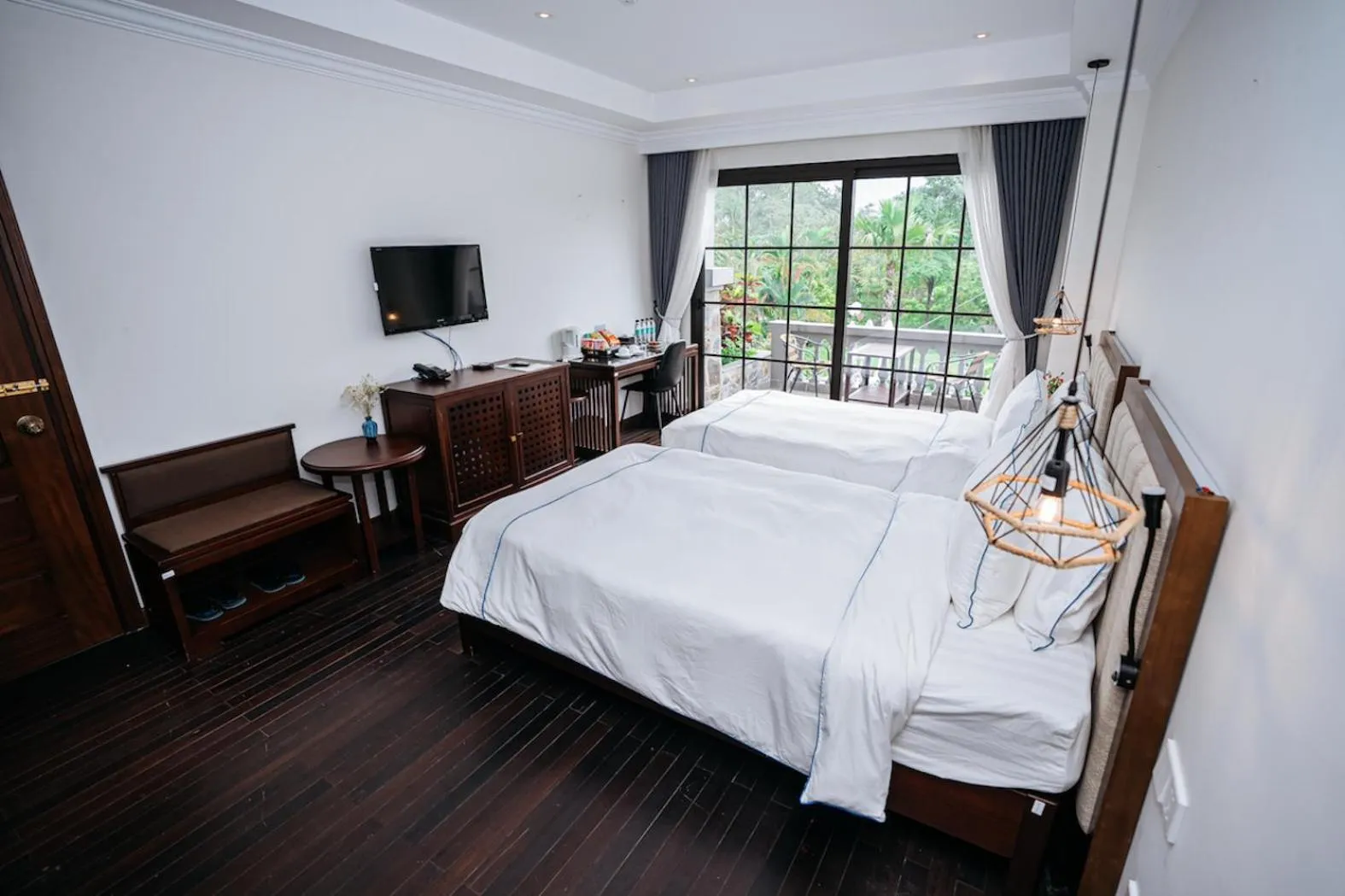 Bed in Paradise Soc Son Resort