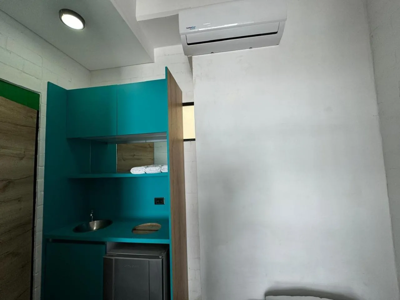 dishwasher in Hotel Living Box San Fernando