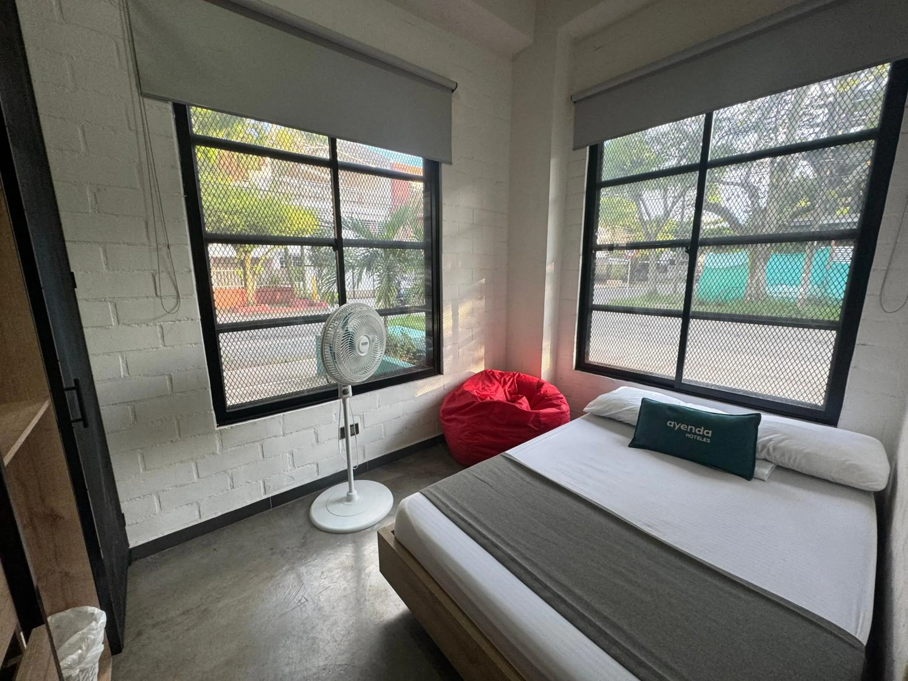 Bed in Hotel Living Box San Fernando