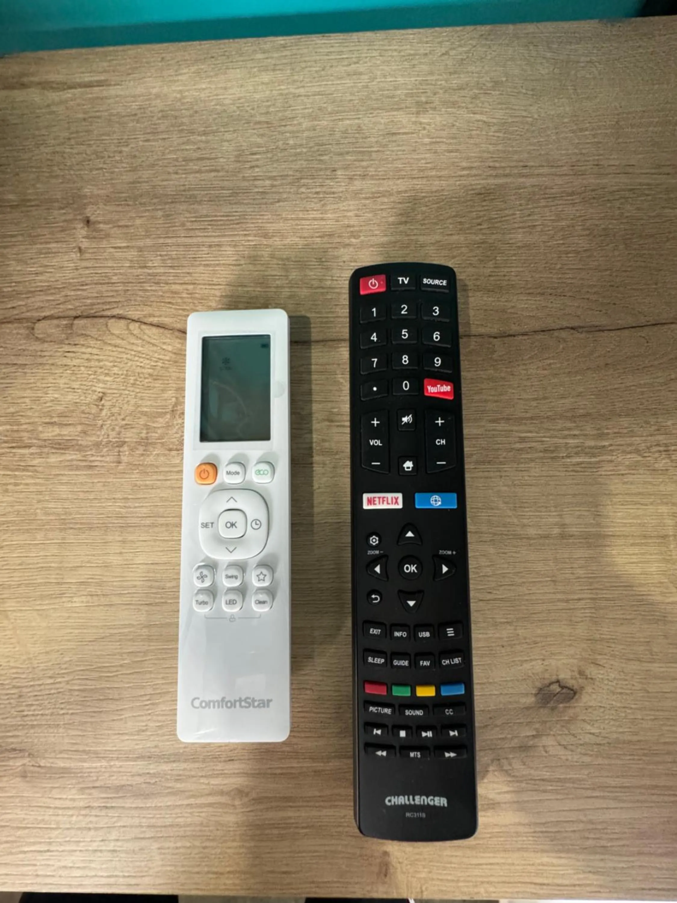 Entertainment in Hotel Living Box San Fernando