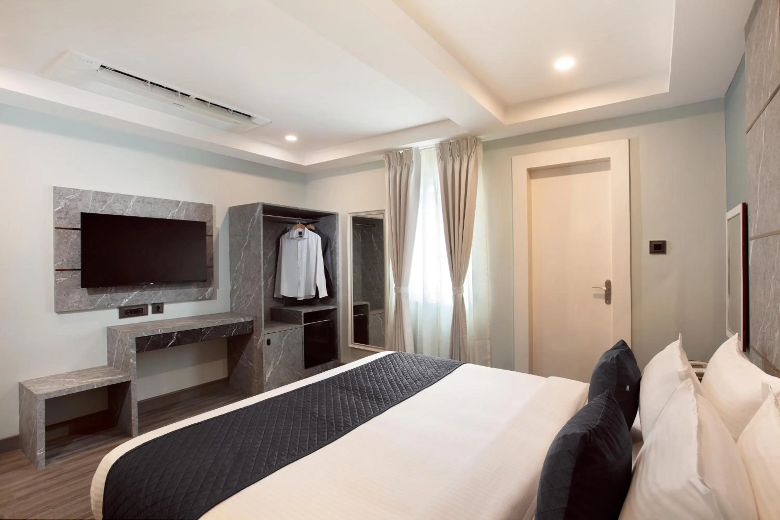 Bedroom, Bed in 44 Oasis