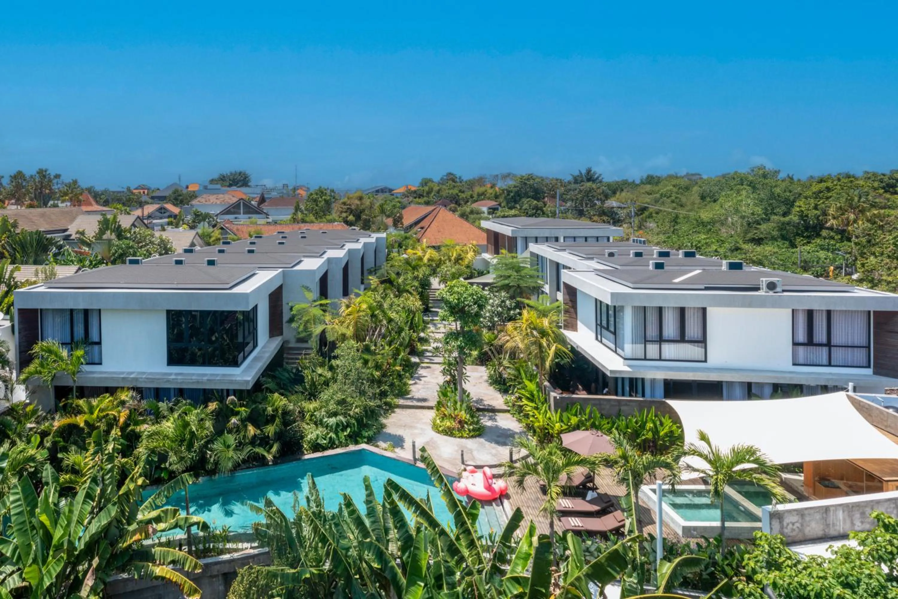 Property building in Umalas Creek Villas - Pool Villa with Shared Sauna & Ice Bath