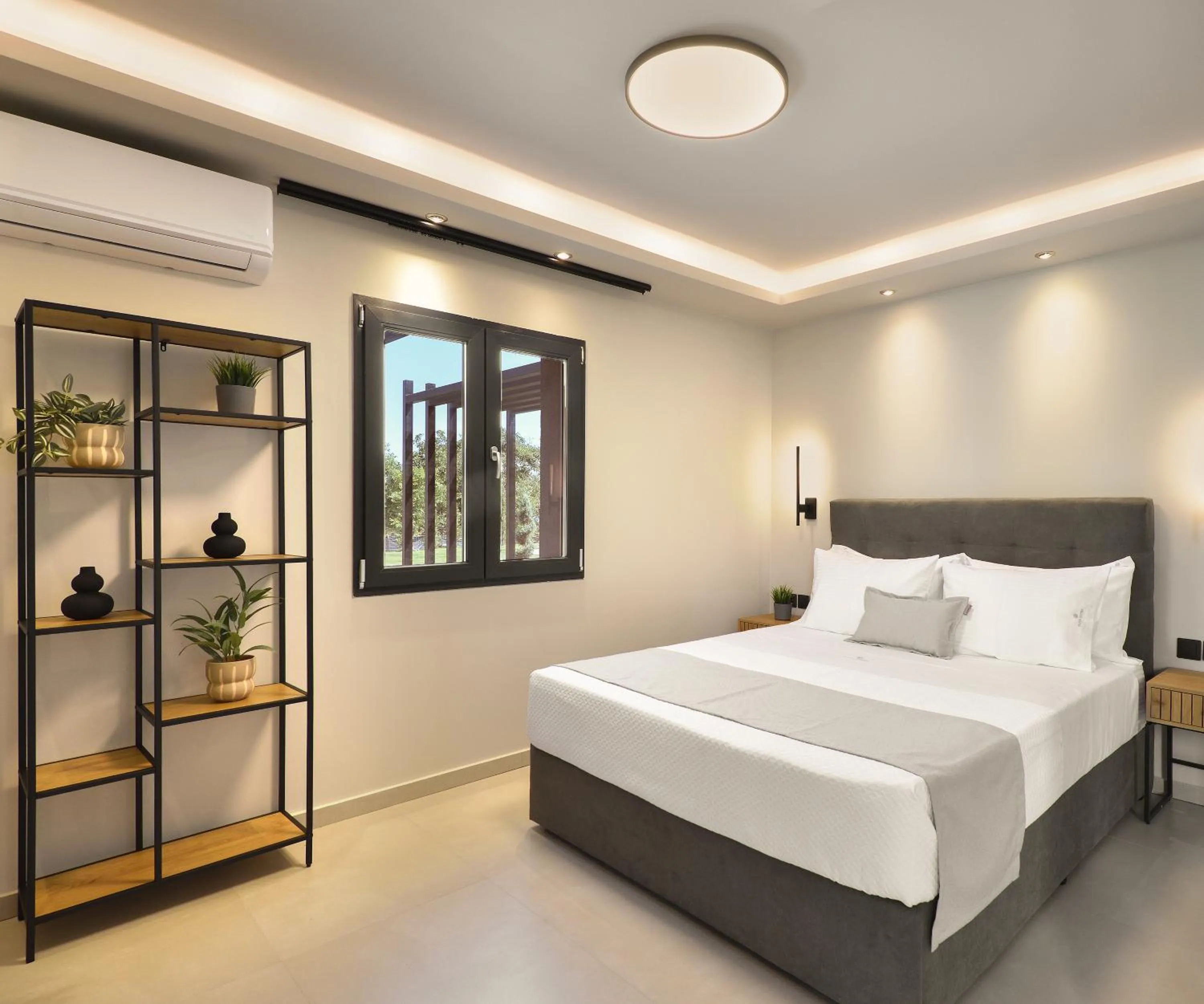 Bedroom, Bed in Olive All-Seasons Suites, Panel Hospitality Homes & Villas