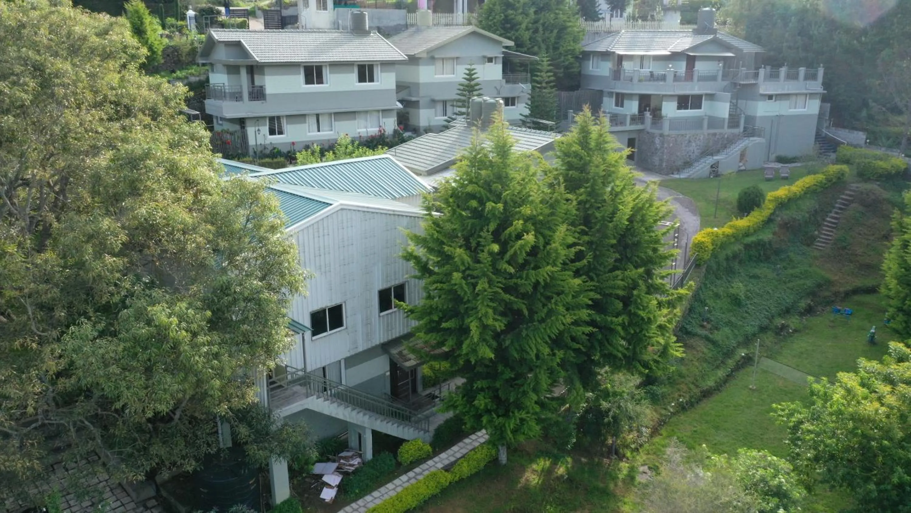 Property building in Avadale Kodaikanal - Stag Groups Not Allowed