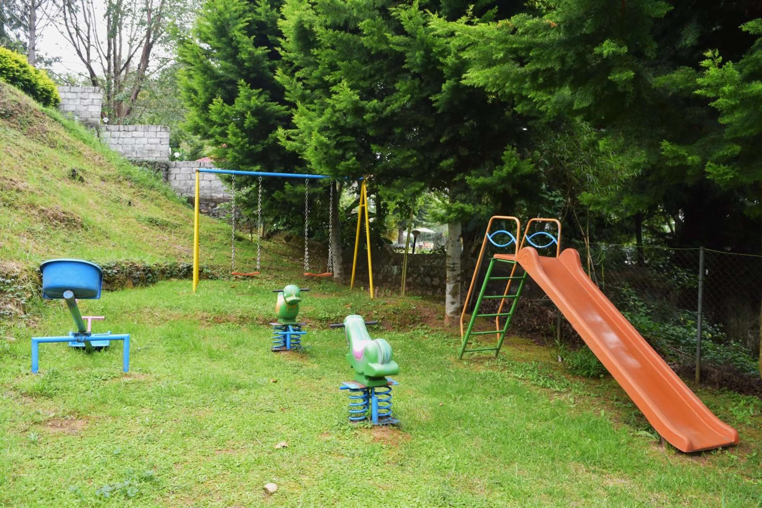 Children play ground in Avadale Kodaikanal - Stag Groups Not Allowed