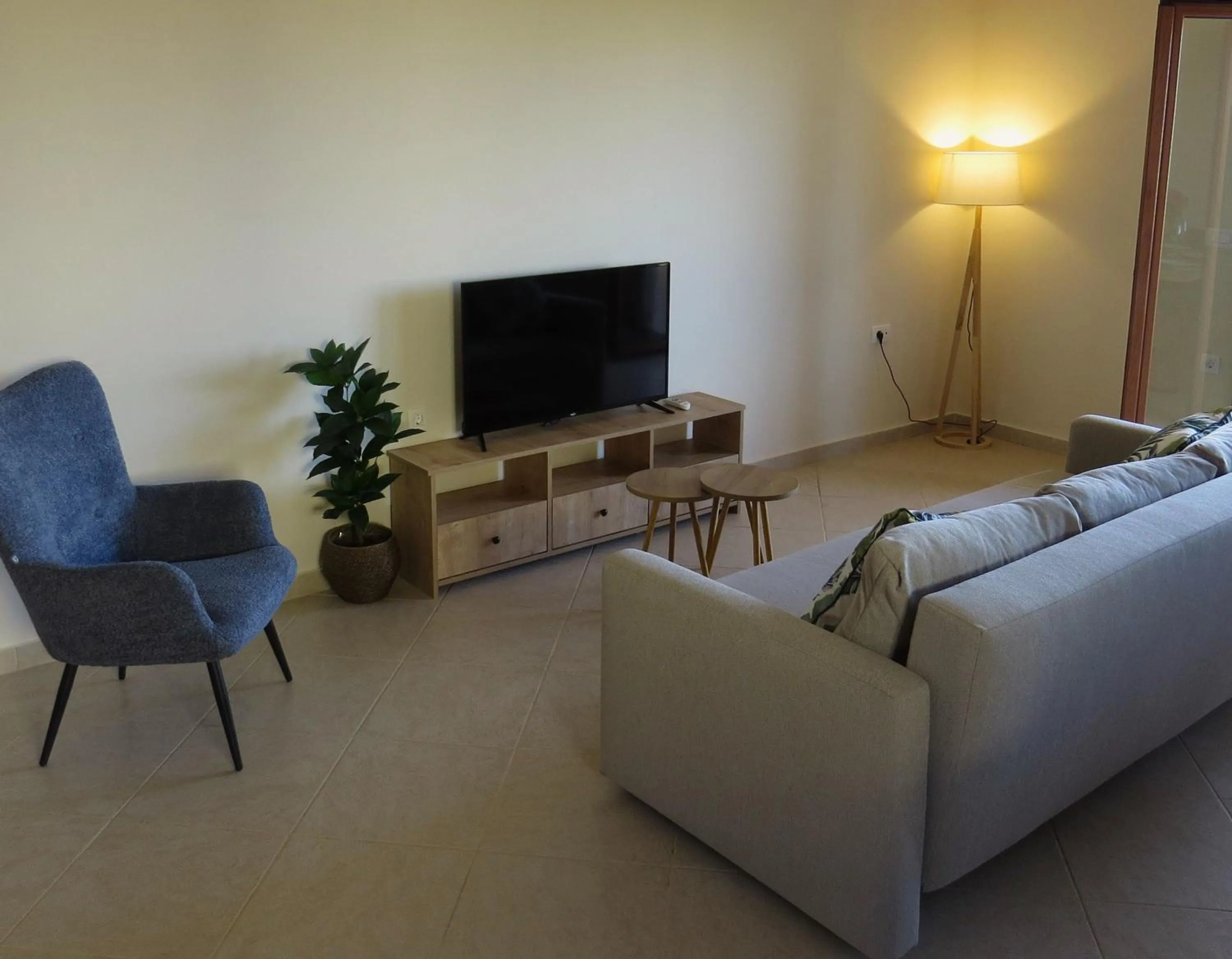 Maleme ocean front serenity